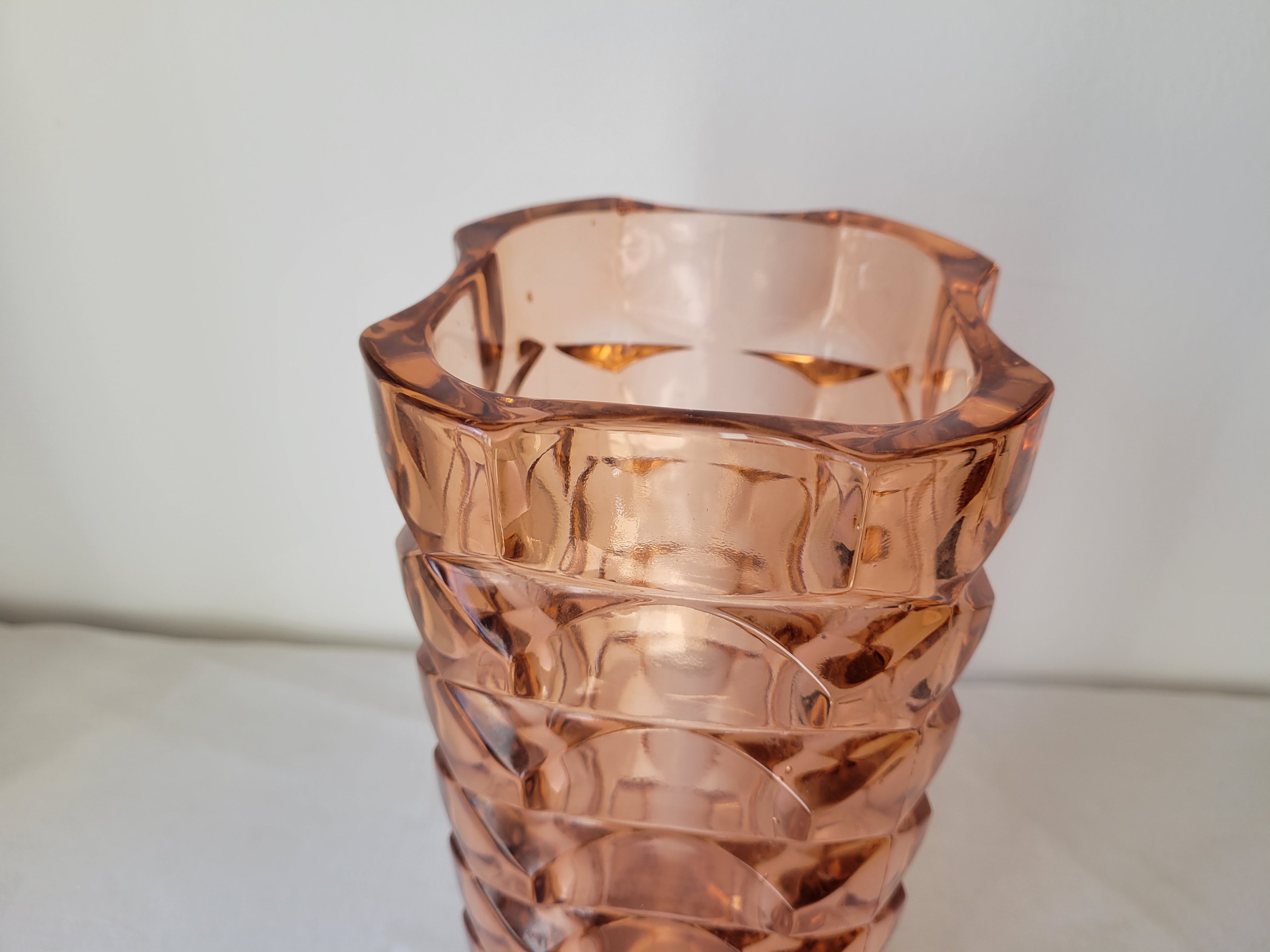 Windsor Rosaline Vase by Luminarc