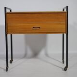 Commode à tiroirs en teck des années 1960 Boîte à couture à roulettes