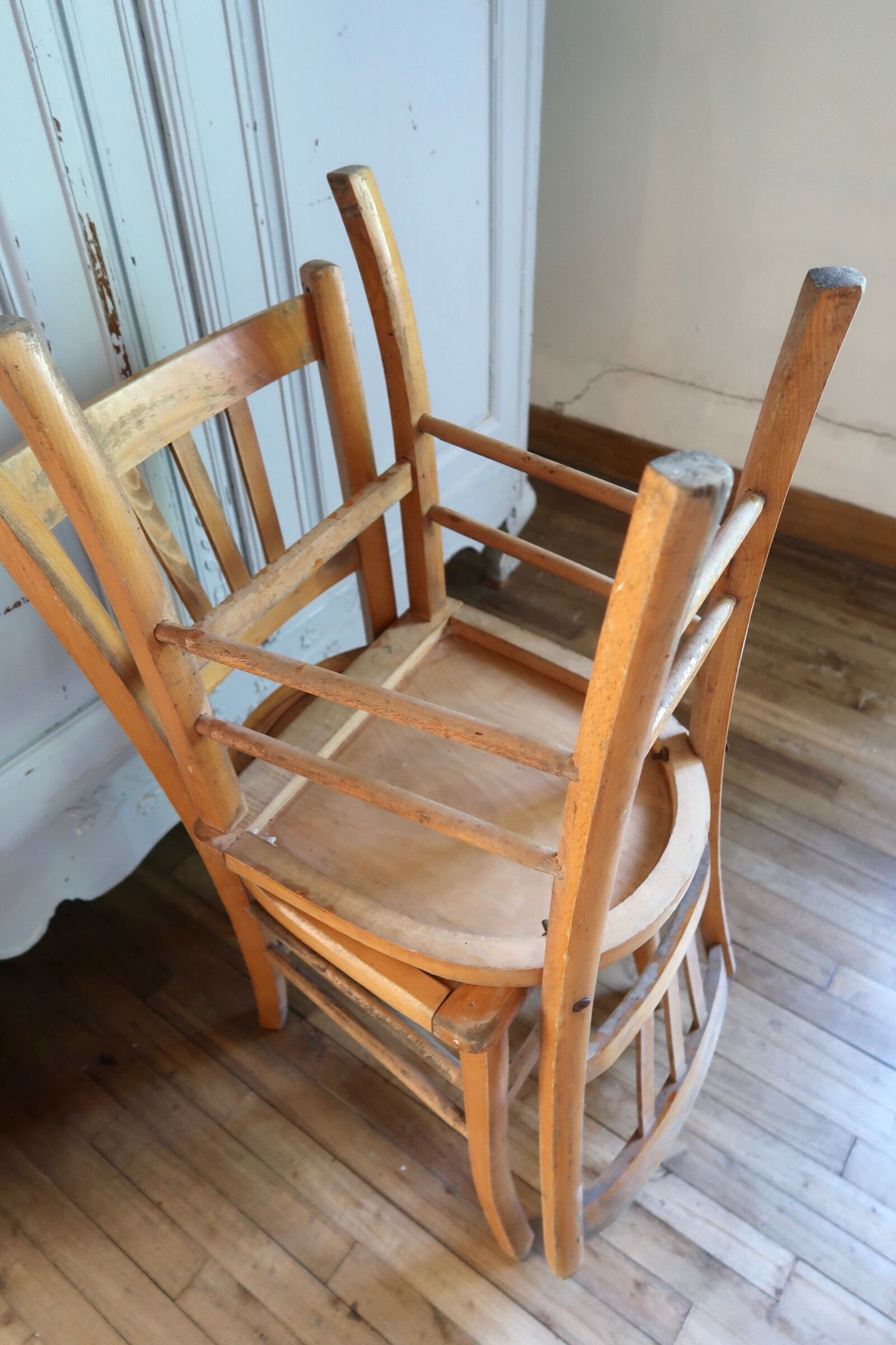 Lot de 2 chaises bistrot en bois