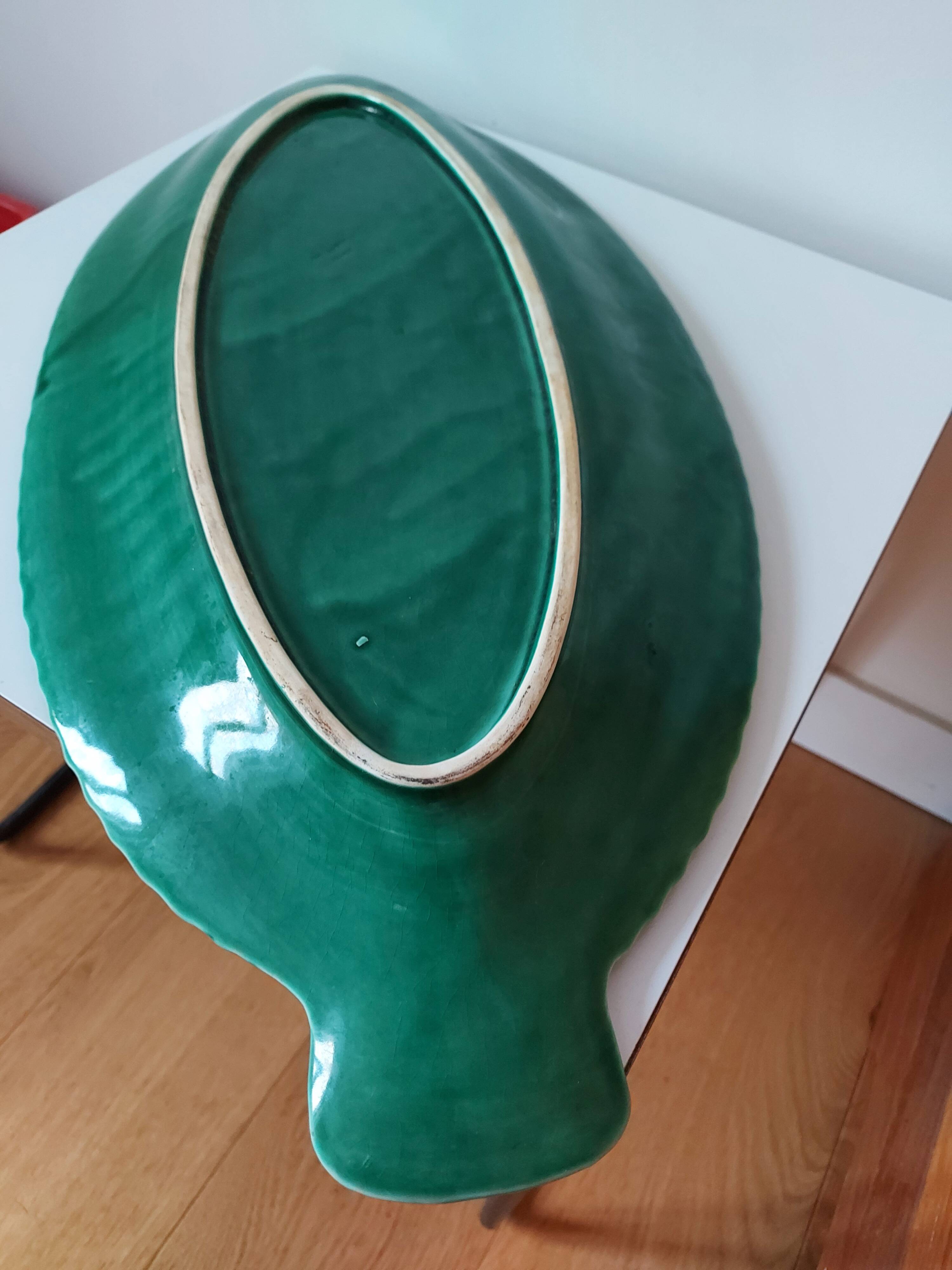 Green sarreguemines fish dish