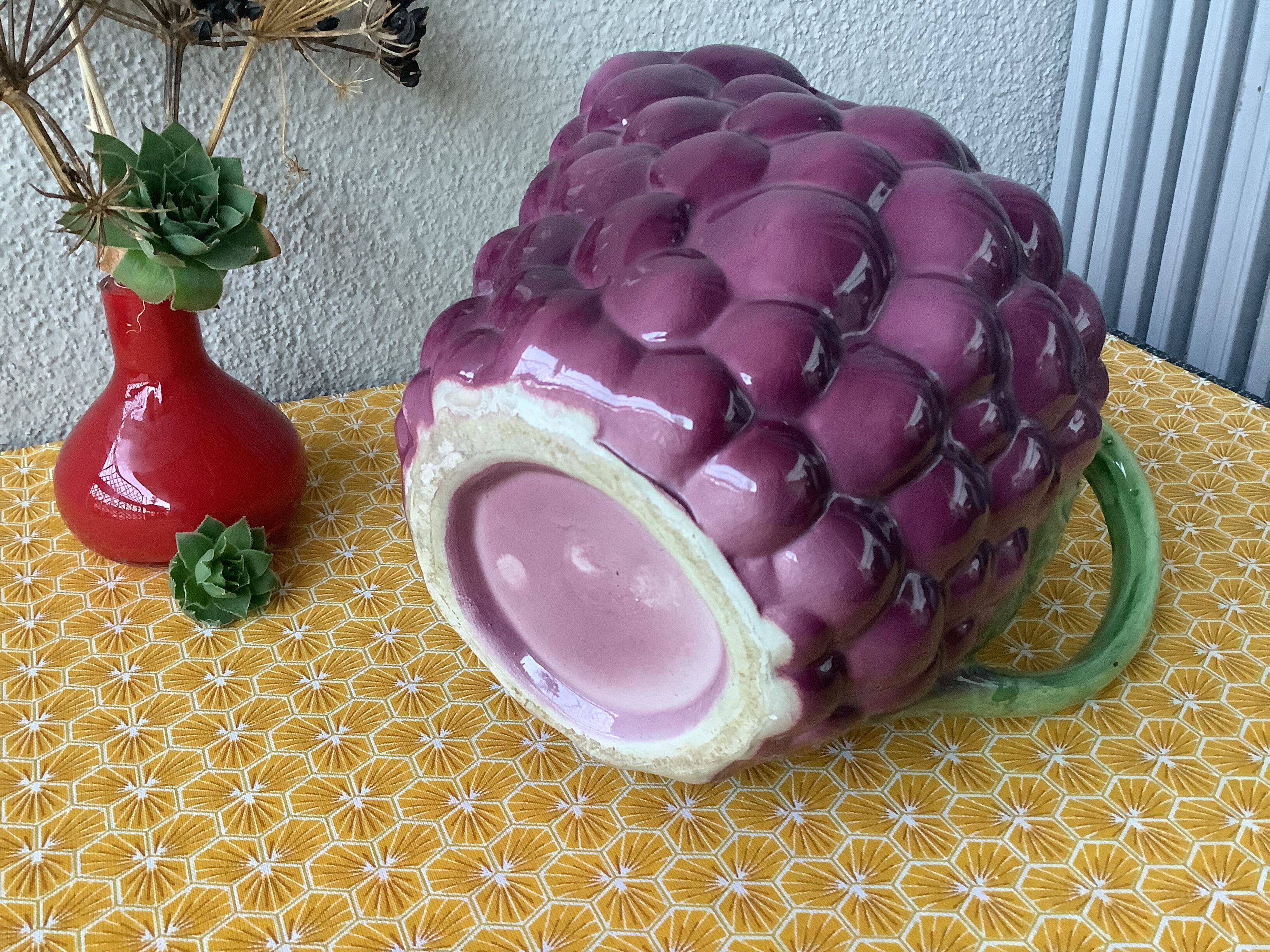 Pitcher slurry grape