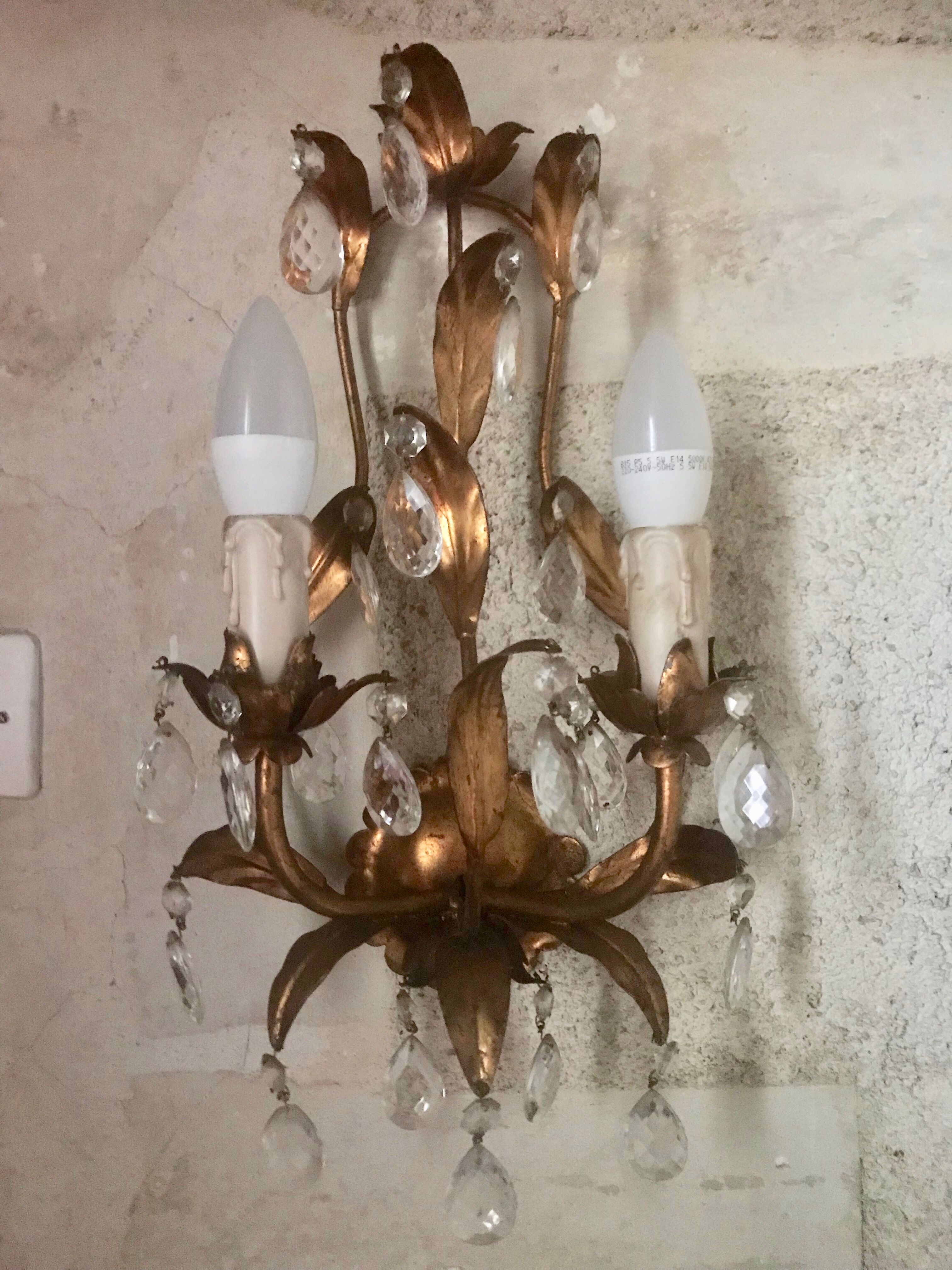 Wall lamp gold metal sheets and grapevines