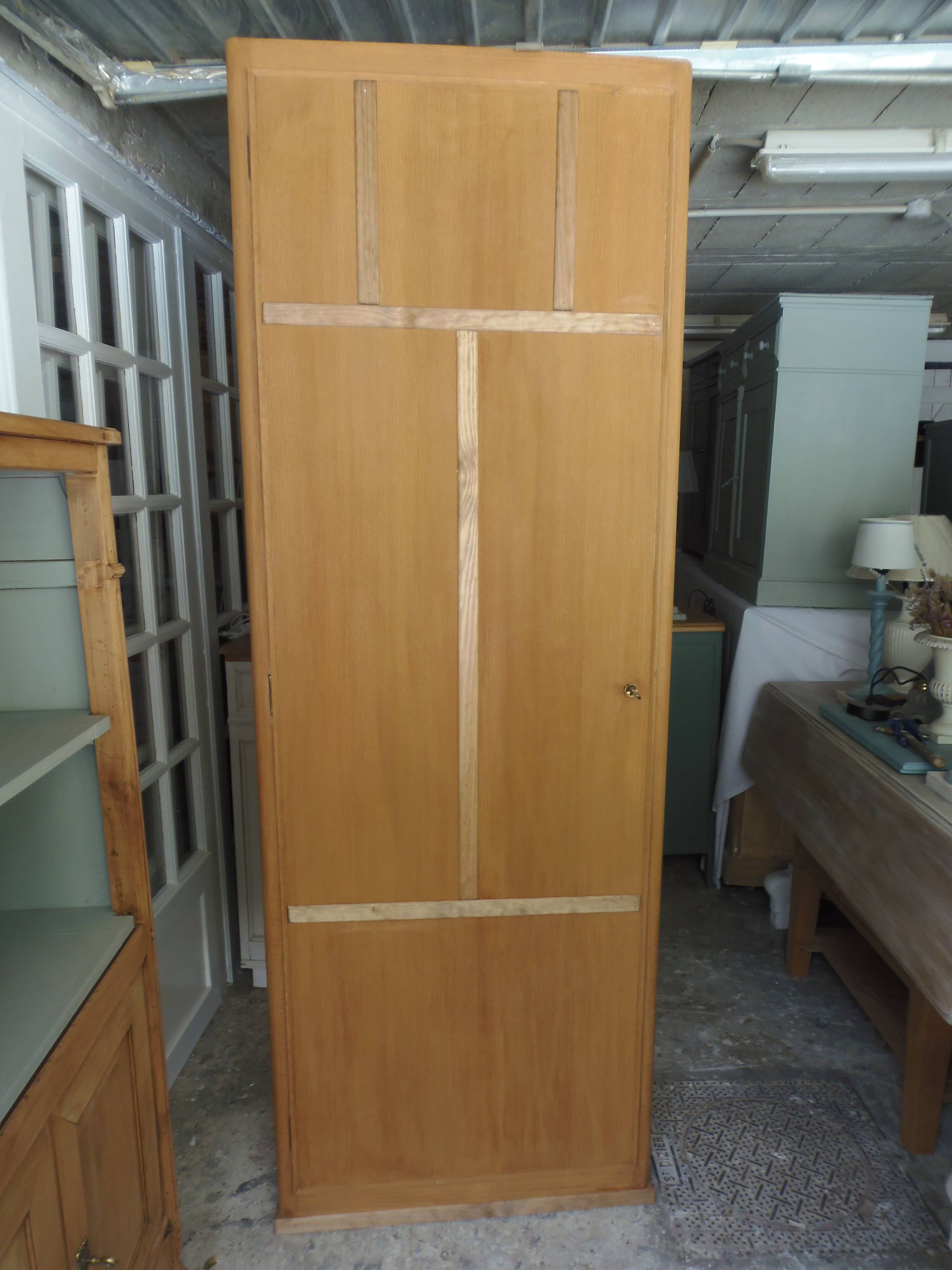 Armoire vintage en bois brut, 5 étagères bois modulables