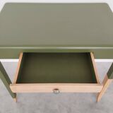 Bureau vert olive