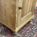 English jam maker furniture of the nineteenth century in fir