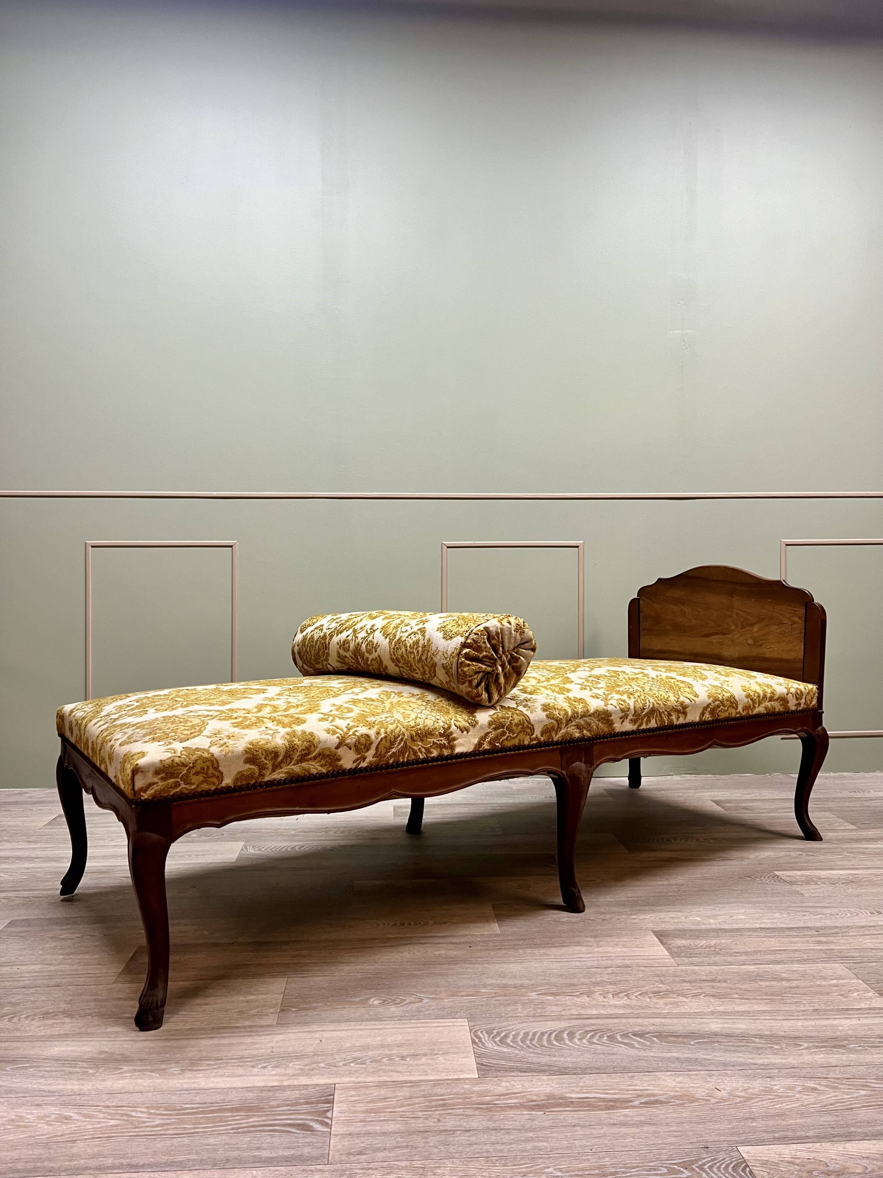 Resting Lily In Natural Wood Louis XV Style XIX Eme Century