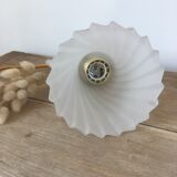 Pleated effect globe walking lamp