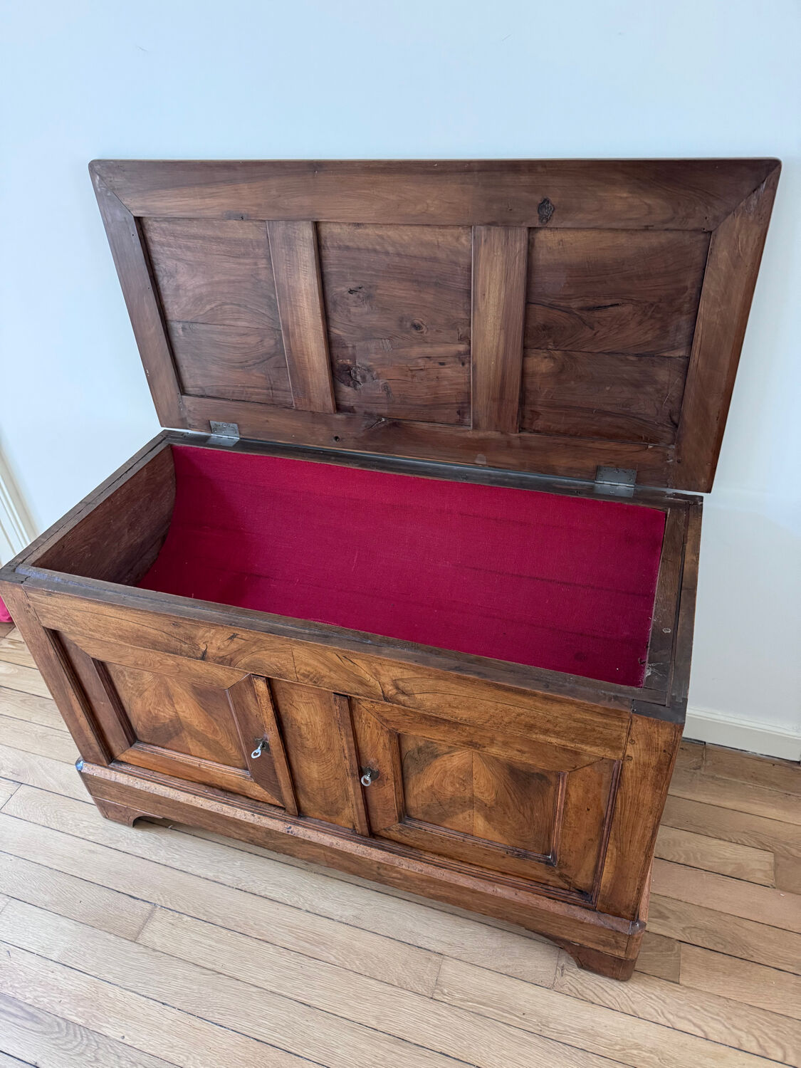 Old hay - farm chest