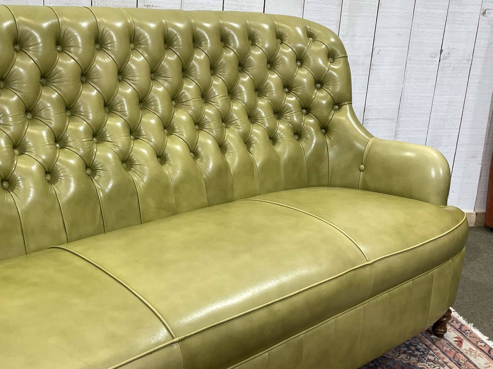 3-seater Chesterfield sofa in olive green leather