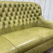 Canapé Chesterfield 3 places en cuir vert olive