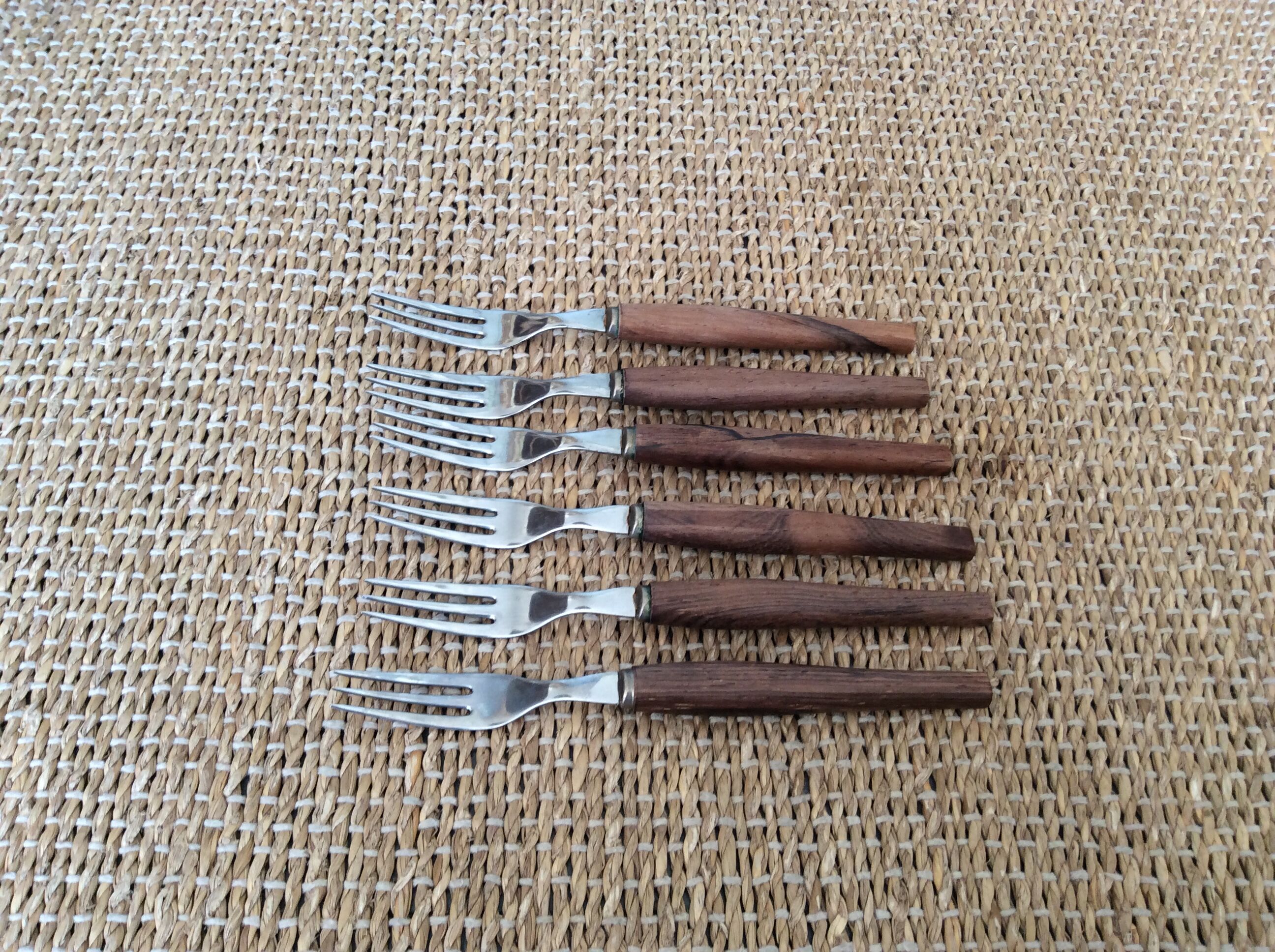 6 forks