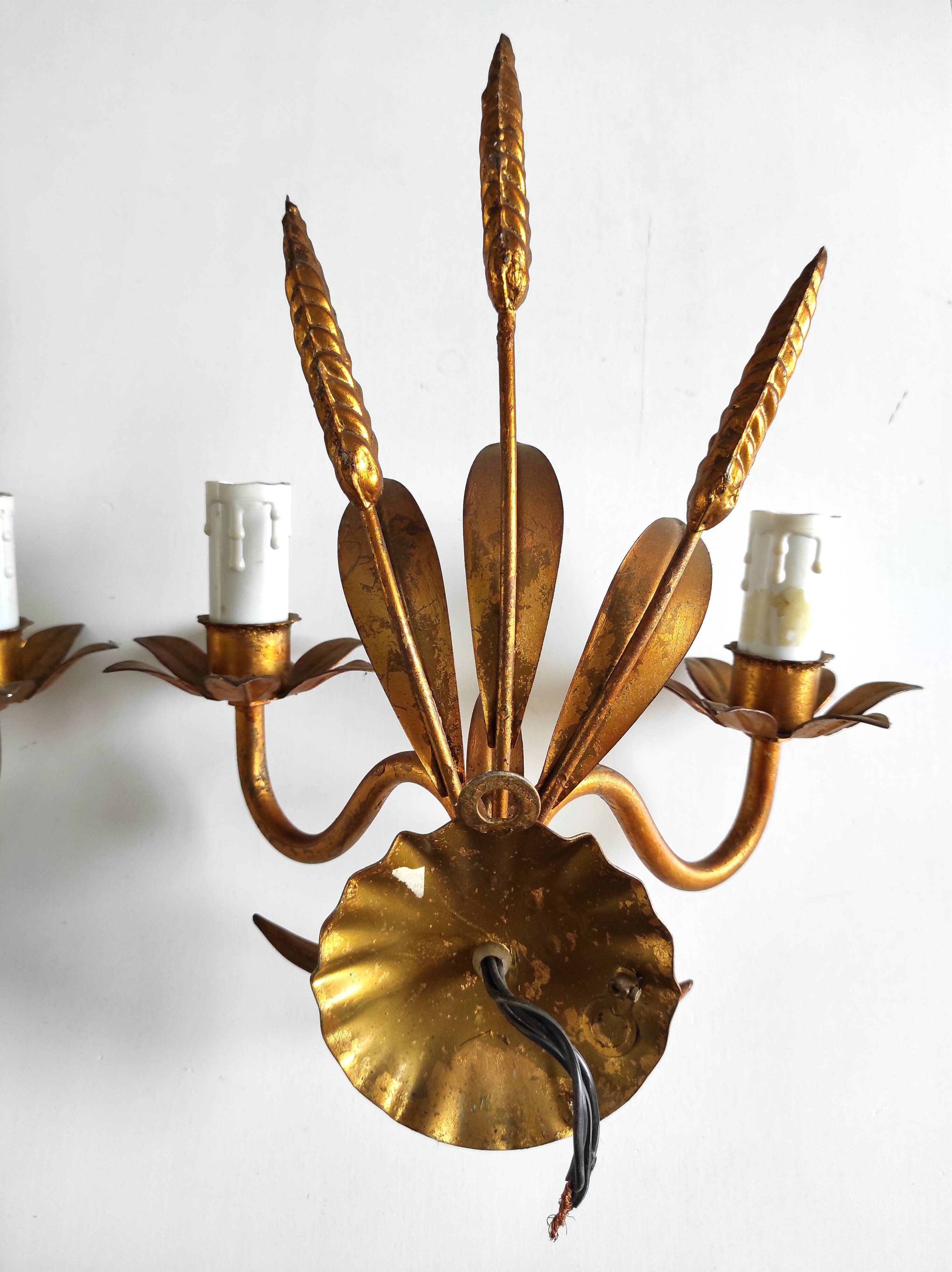 Pair of wall lights with ears of wheat decor