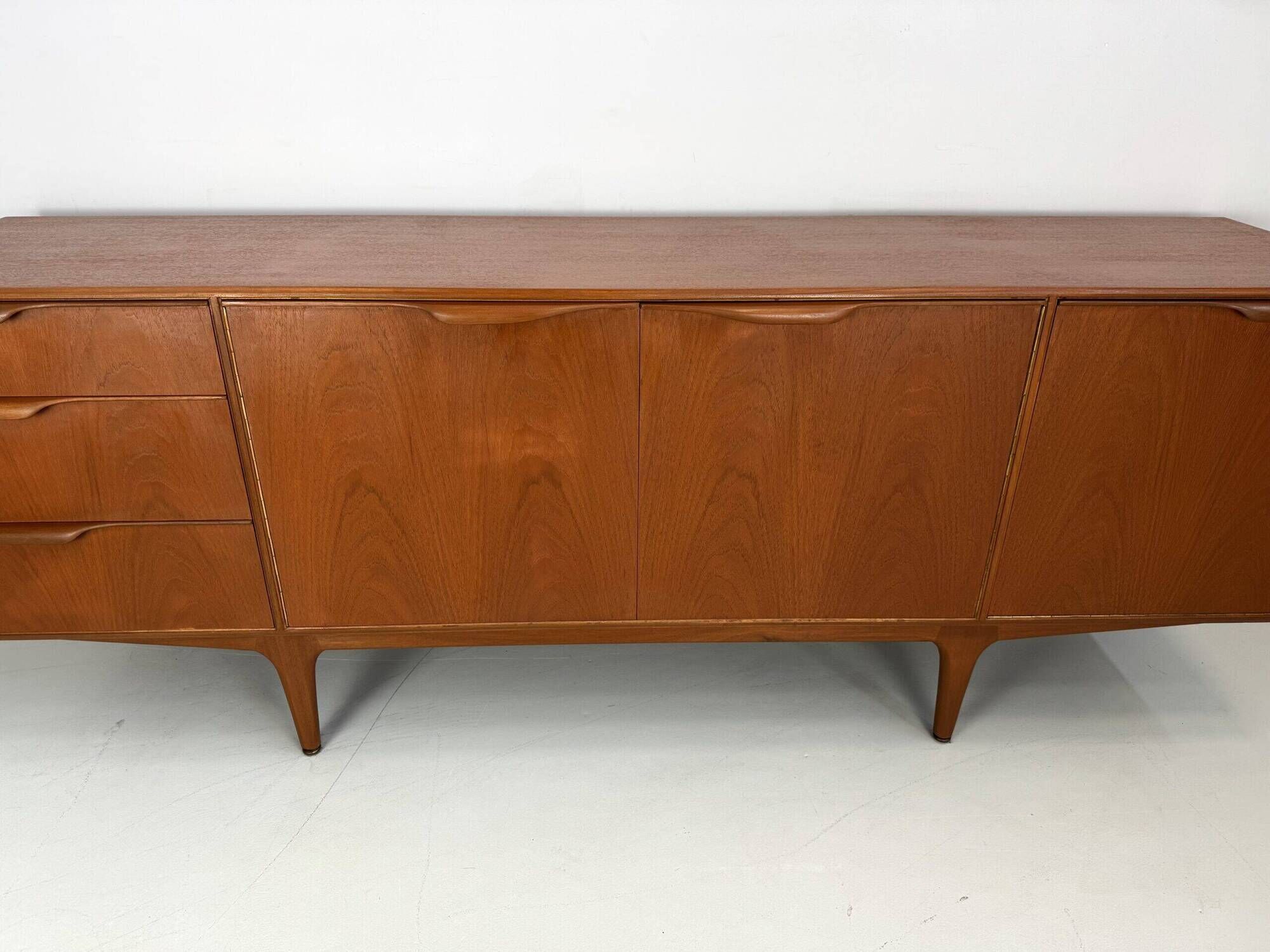 Vintage sideboard McIntosh.