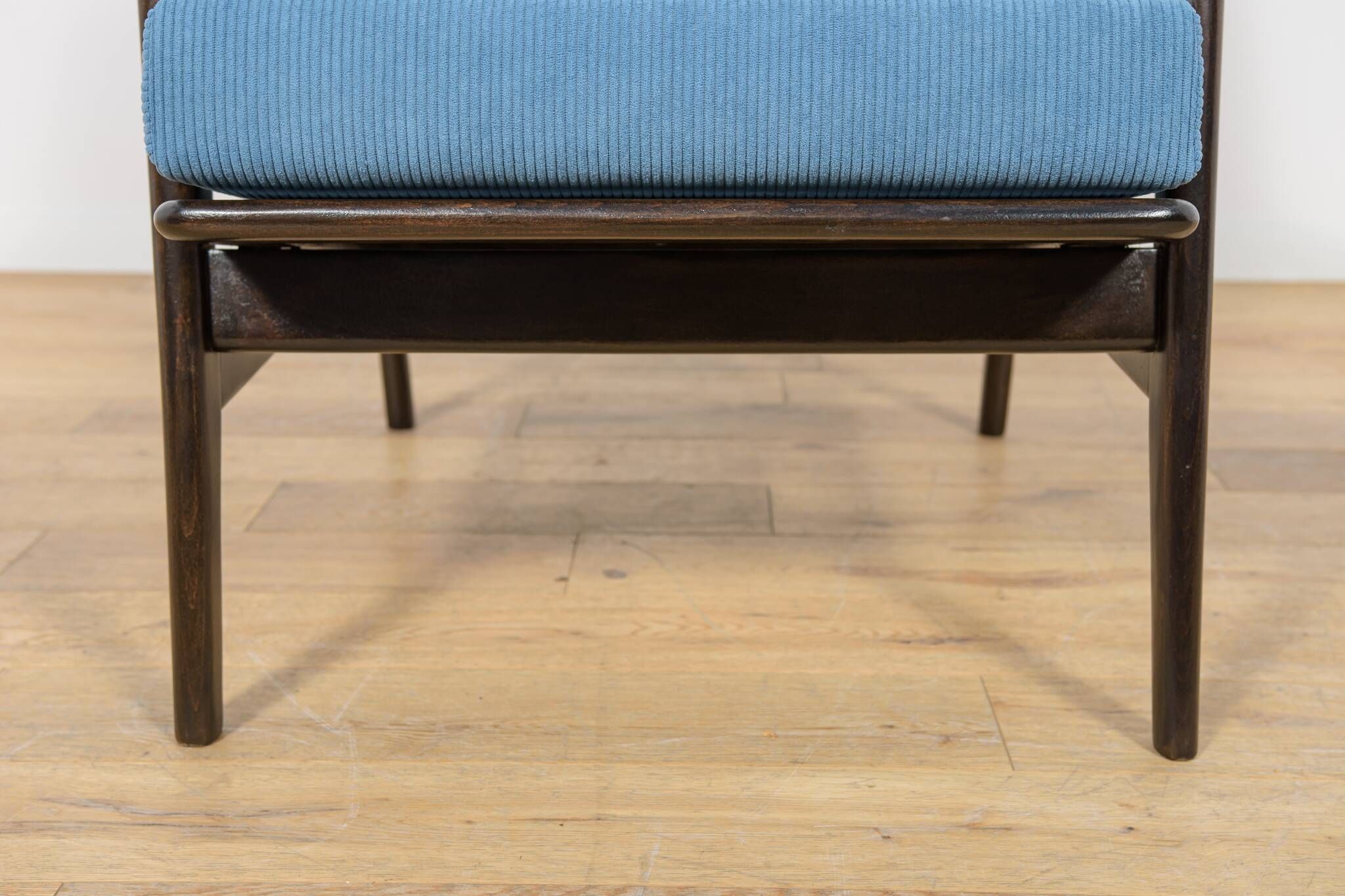 Model 300-139 Mid Century Modern Armchairs from Swarzędz Factory, Poland.