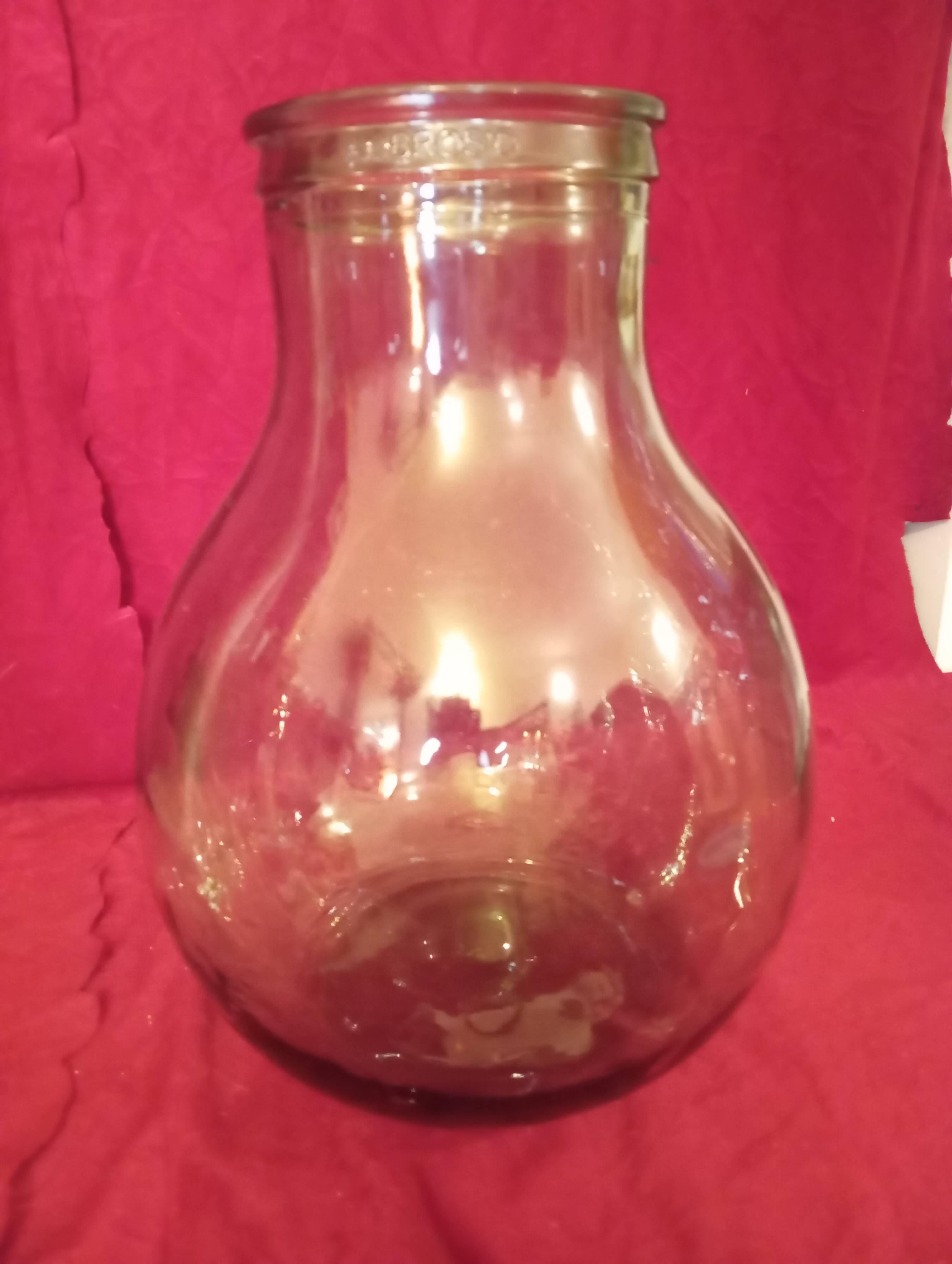 Glass jar