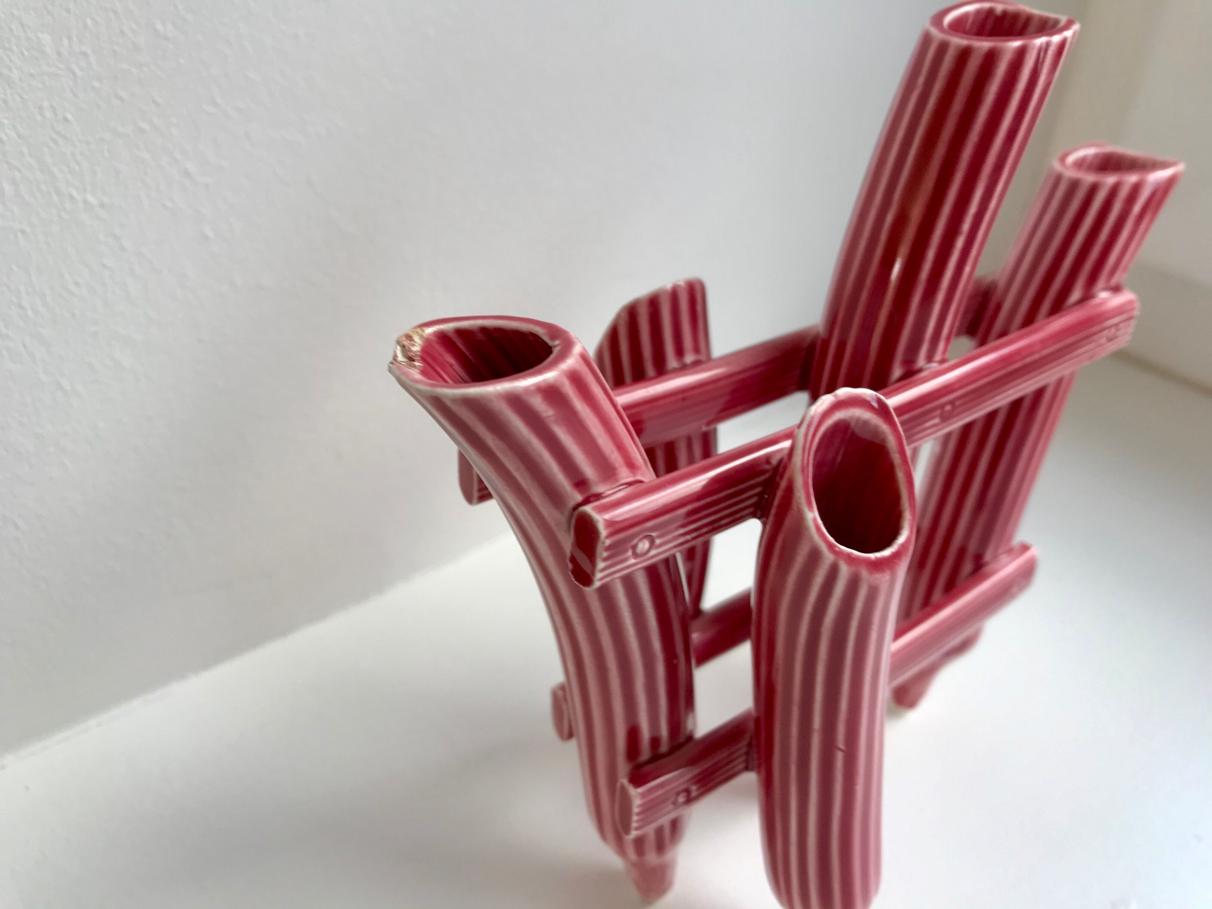 Soliflore en barbotine ancienne bambou rose années 50
