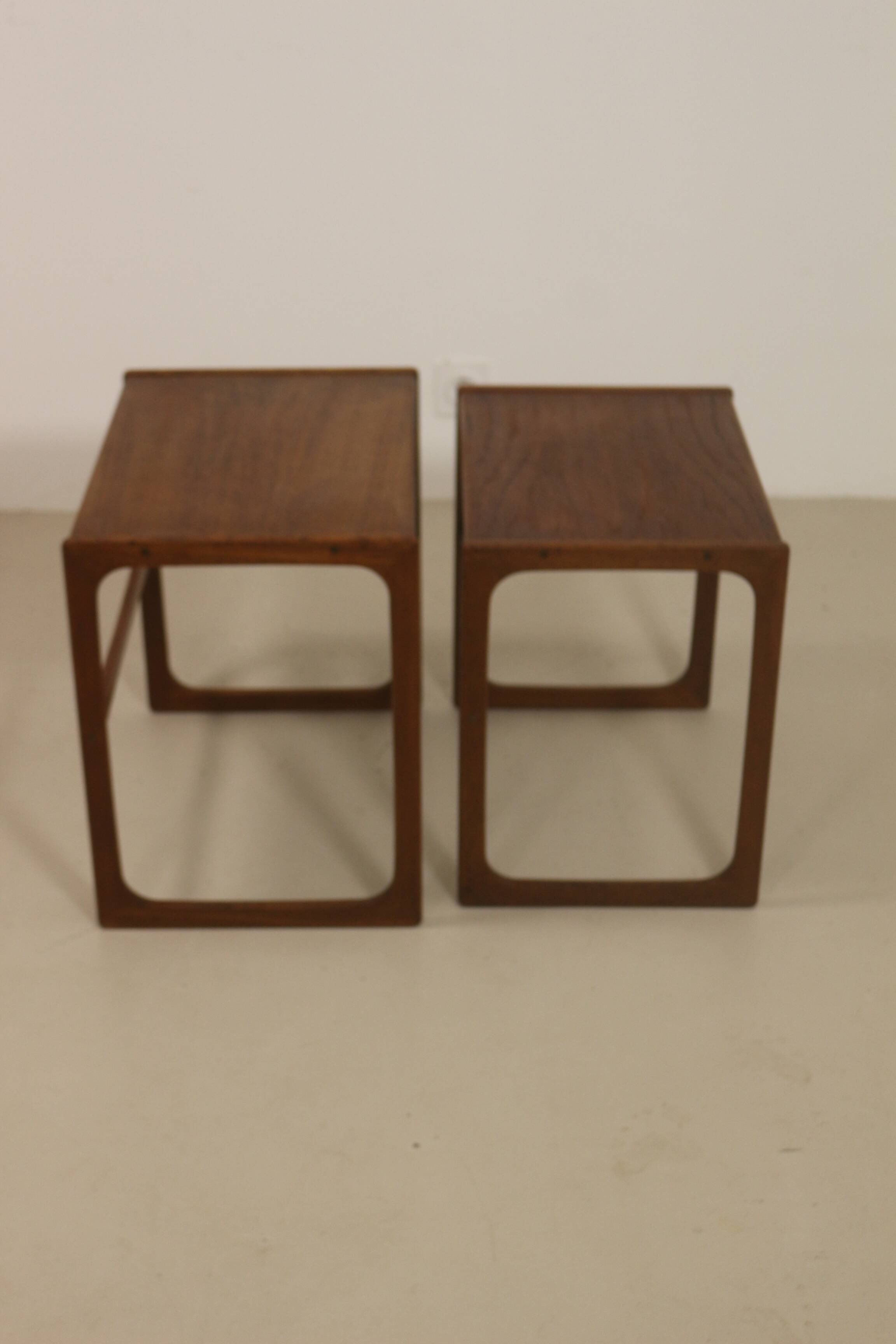 Scandinavian nesting tables rn teak year 60. Ref twiny.