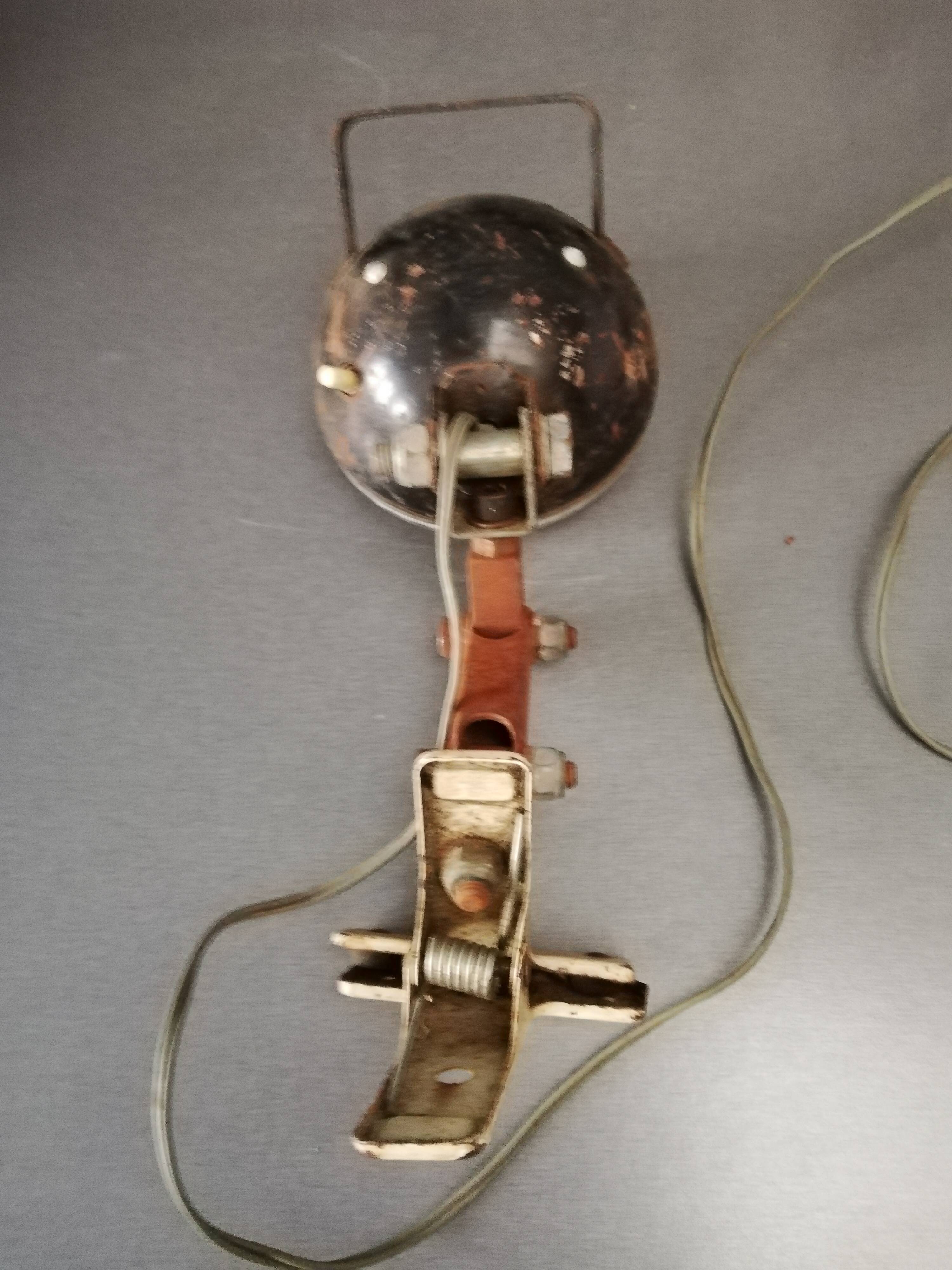 Workshop projector with clamp