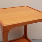Table d'appoint cube des années 1960 en merisier, Wilhelm Renz