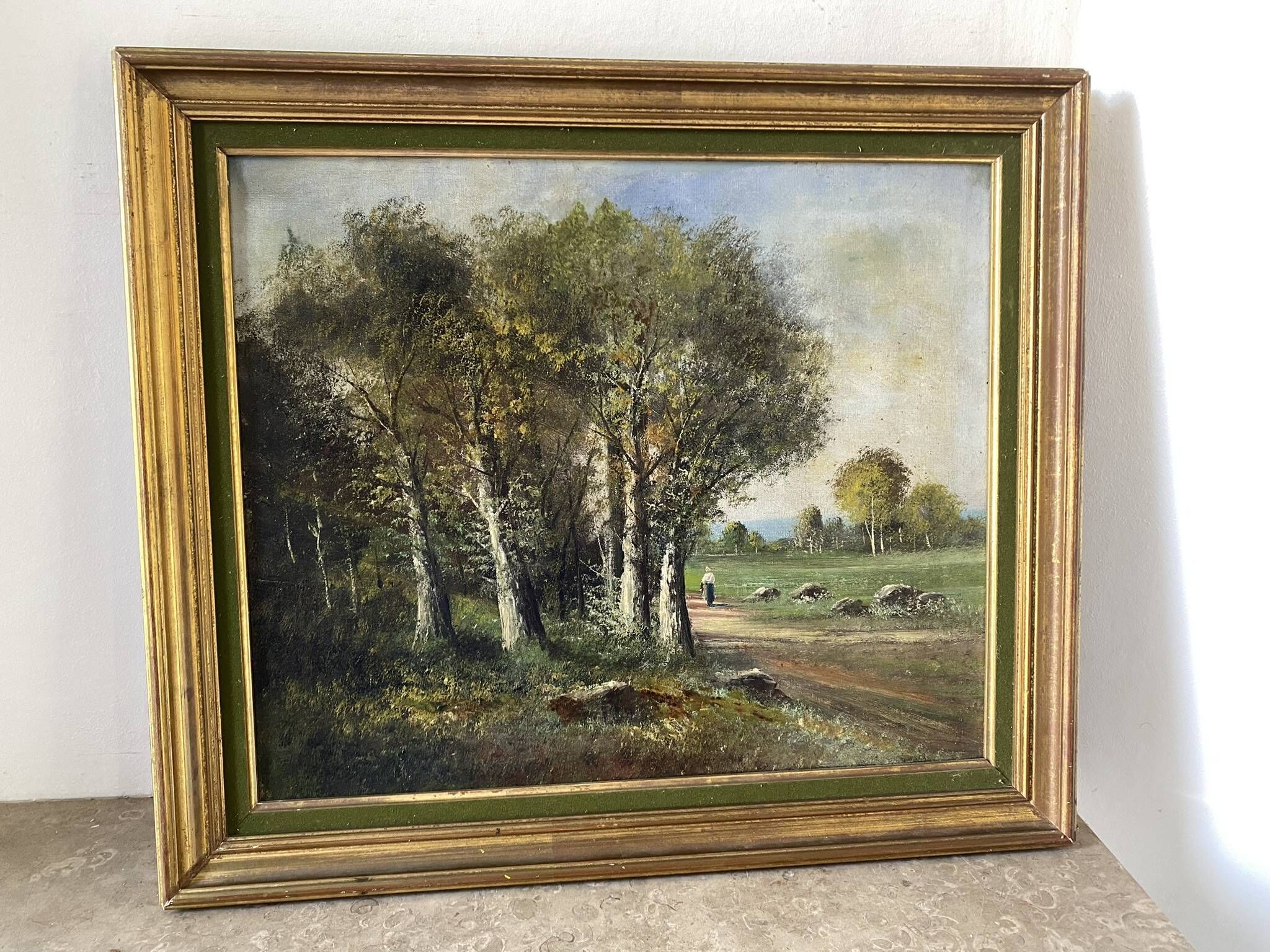 Walk in the countryside at the beginning of the 20th century