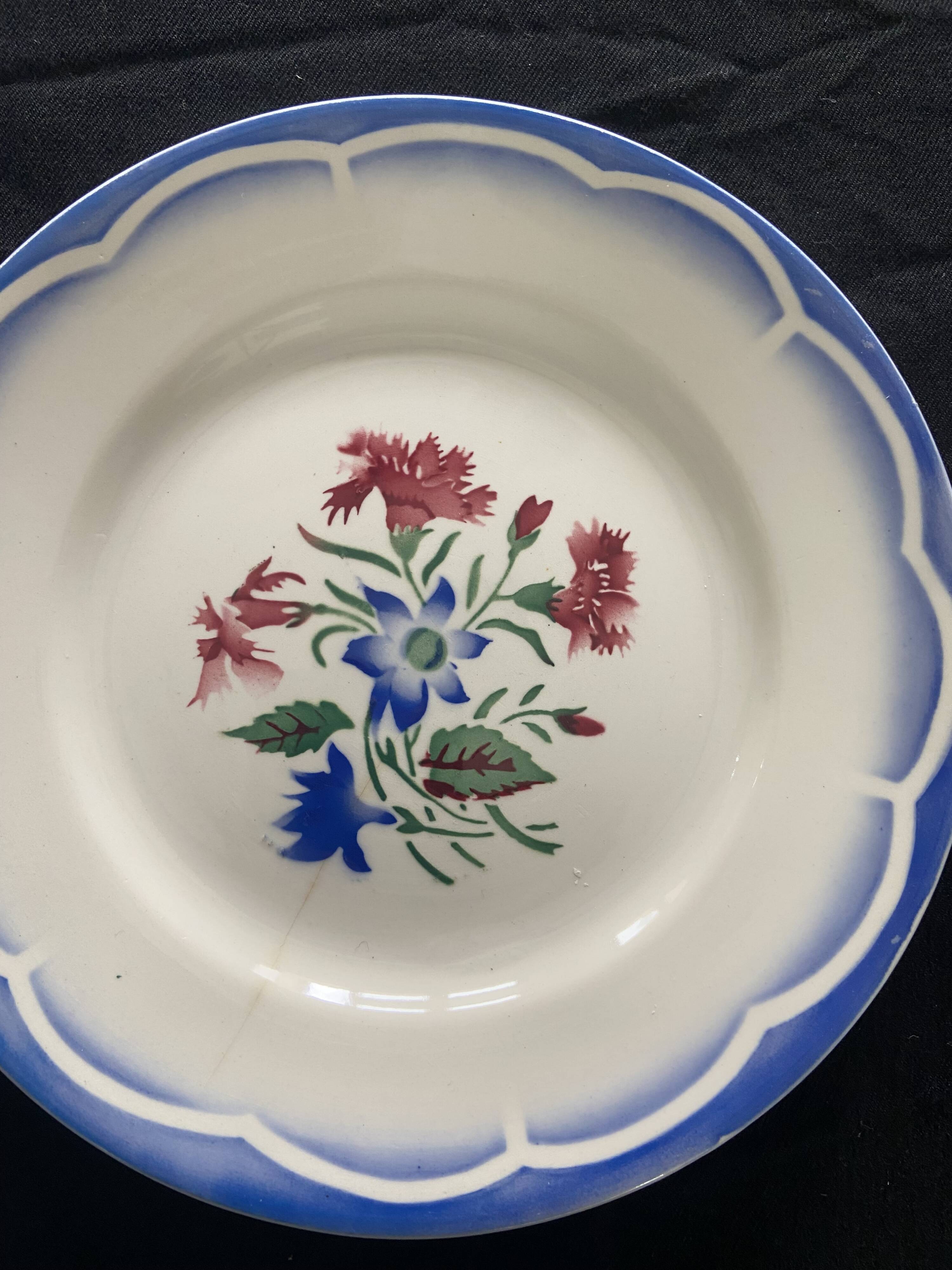 Set of 23 Digoin Sarreguemines "Elorn" dessert plates