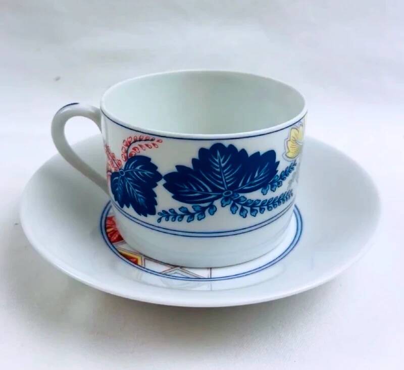 Set of 4 Haviland teacups, Ramatuelle model