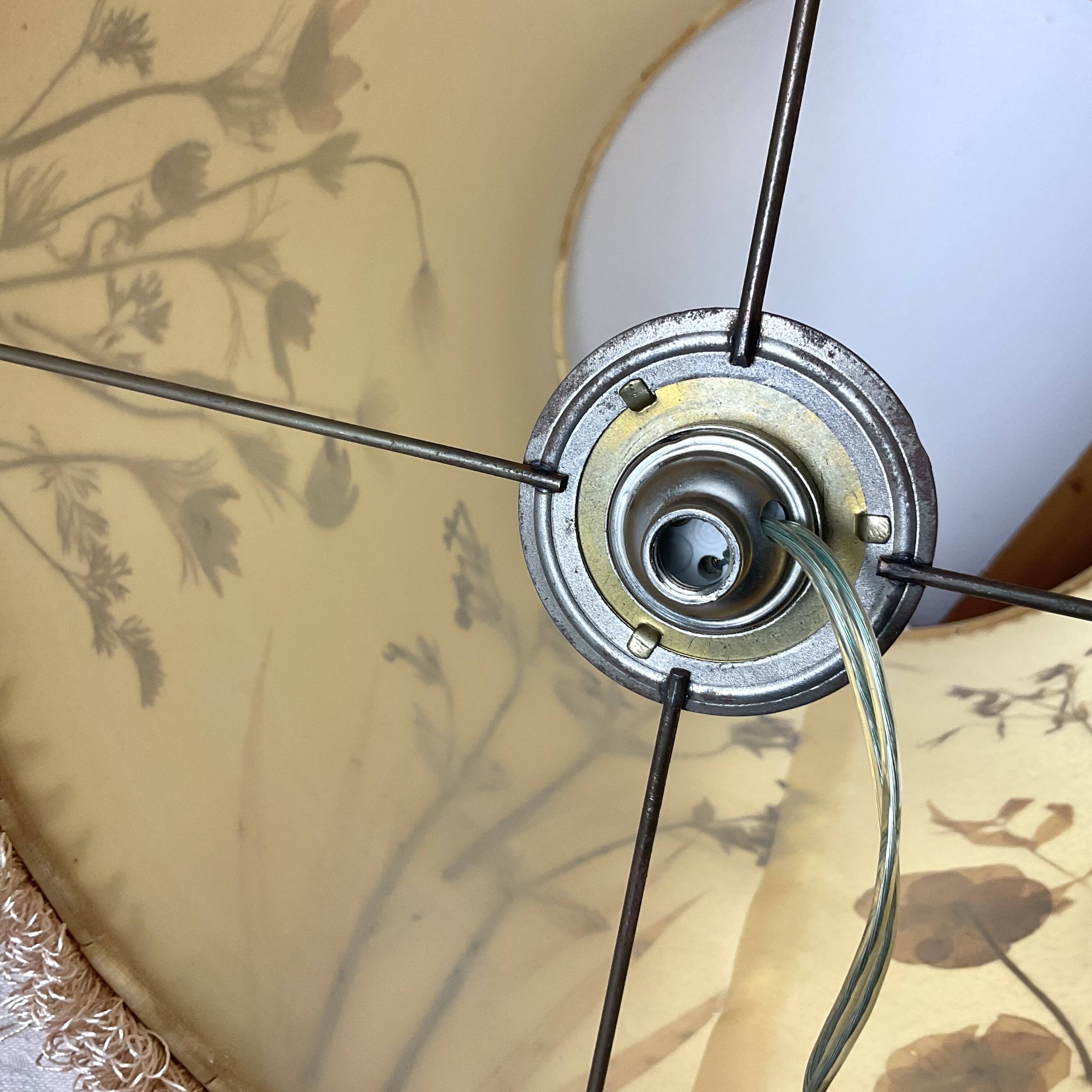 Solid glass lamp and dried flower lampshade from the 60s/70s