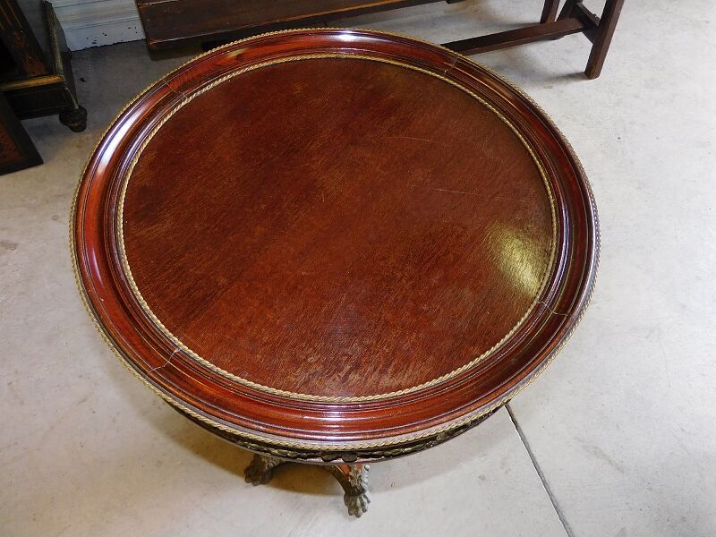 Gueridon marquetry and bronze central foot harness