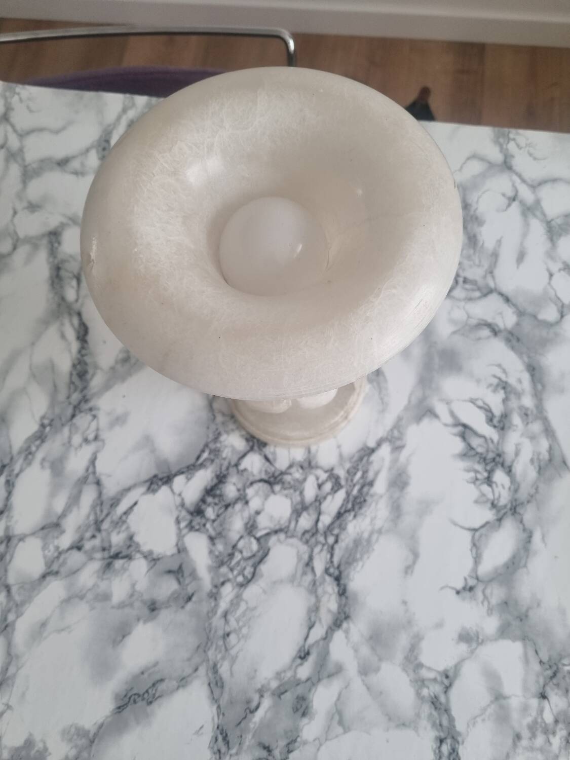 Lampe à poser en albatre vintage