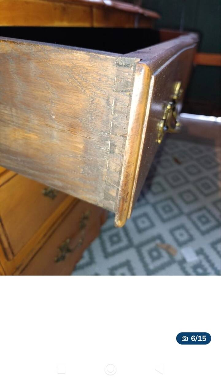 Chest of drawers
