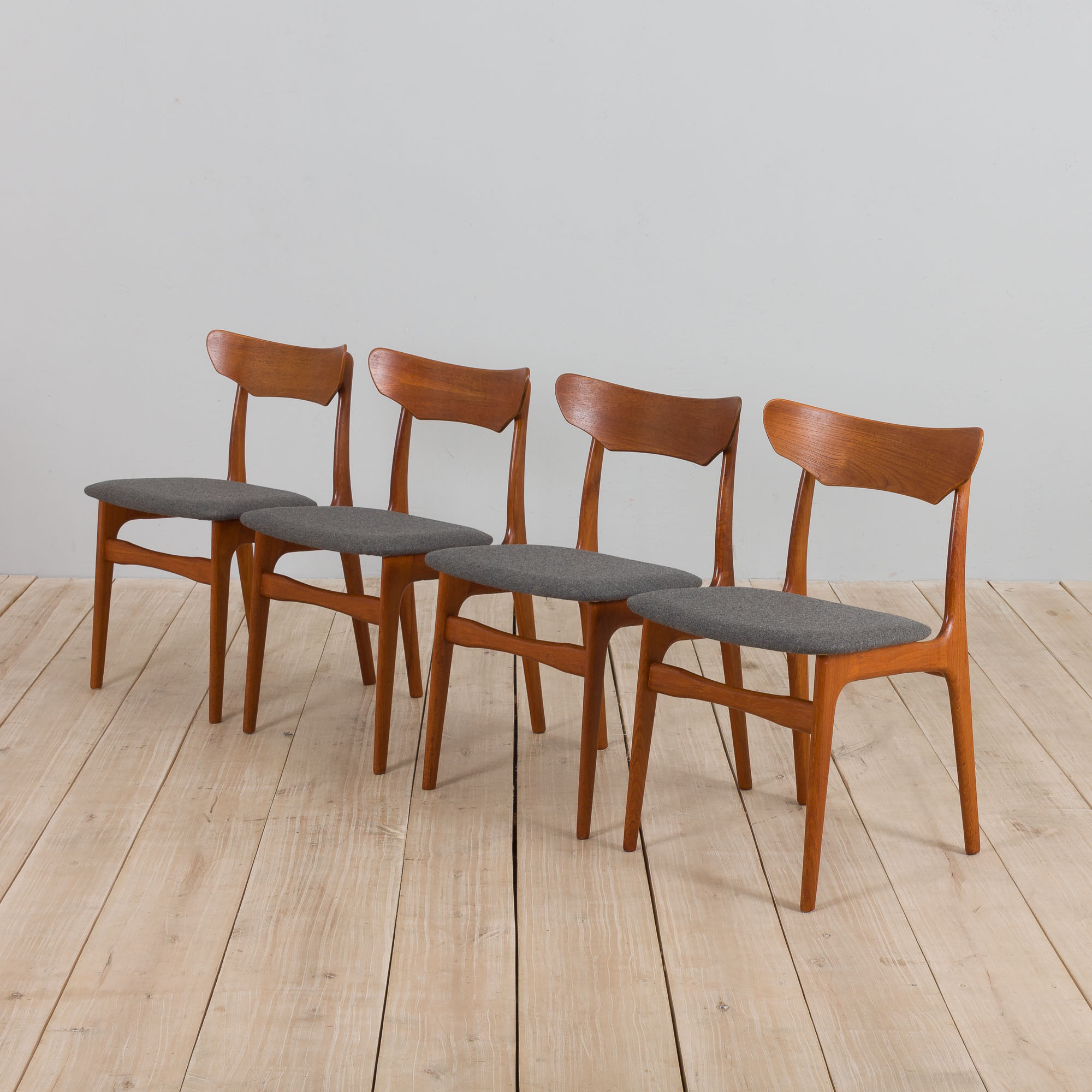 Set of 4 Schønning & Elgaards Danish teak chairs in gray wool upholstery