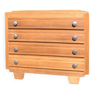 Vintage chest of drawers.