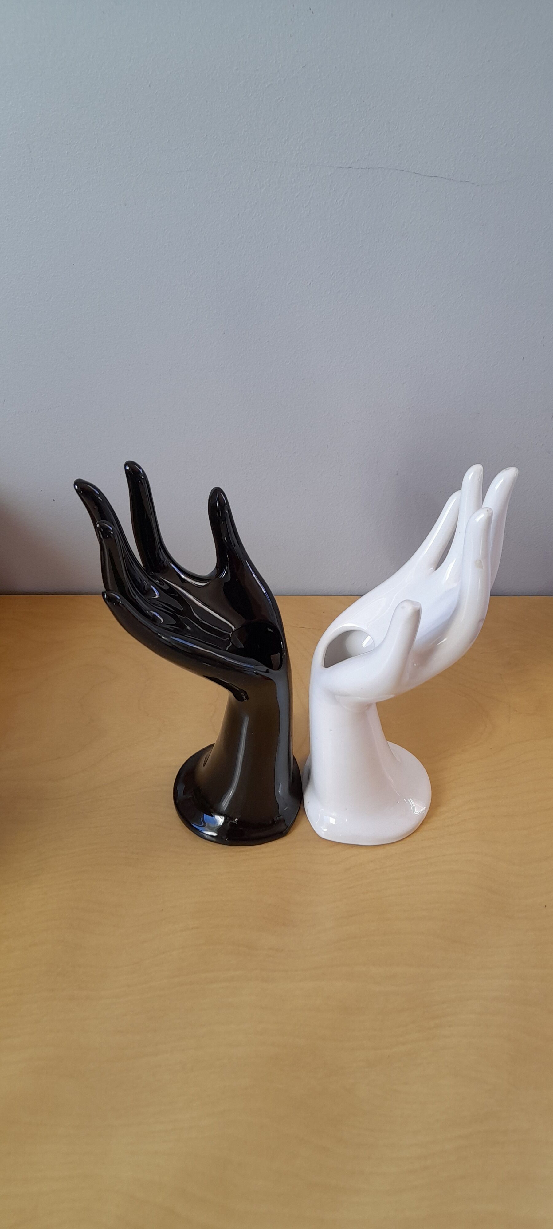 Duo de mains baguier ou soliflore 70s