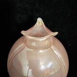 Pearl pink art glass vase with trilobe drawn edge