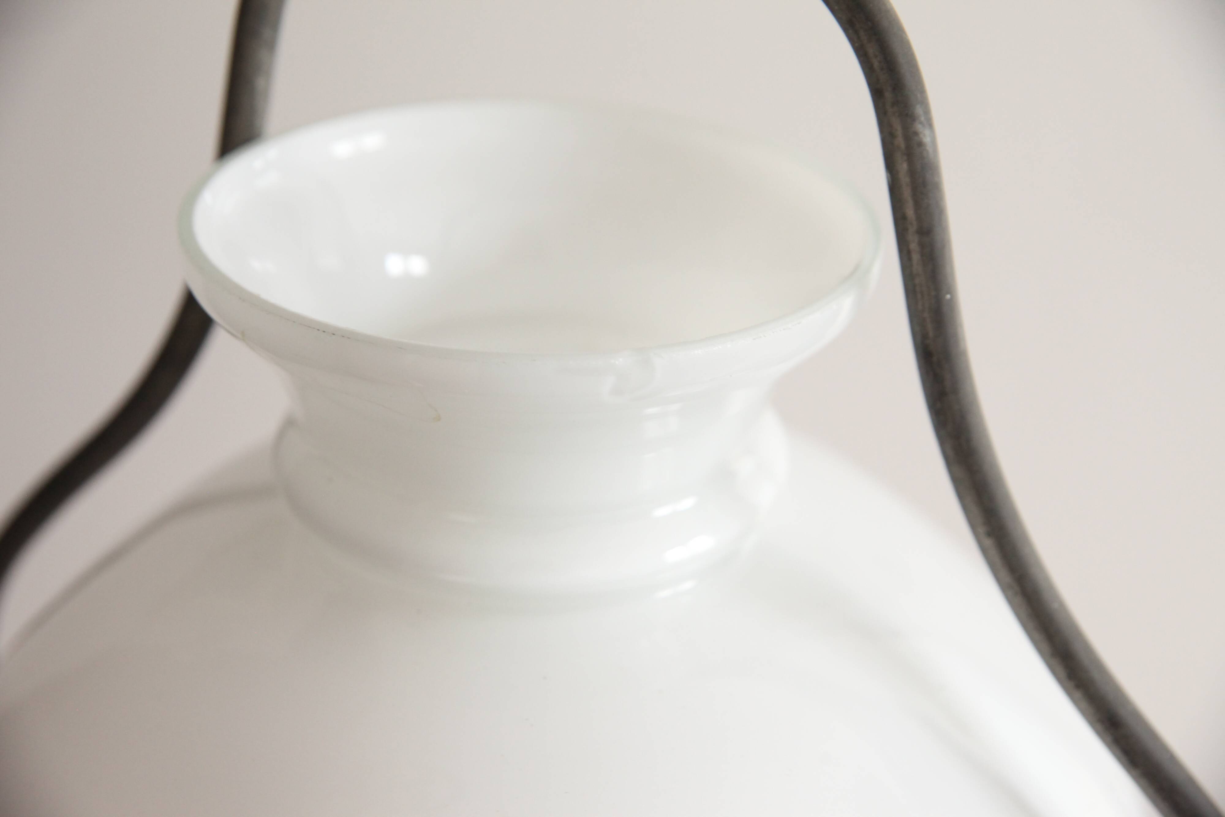 Suspension opaline and tin