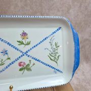Large Limoges porcelain cake plate, hand-painted and signed – floral decoration.
