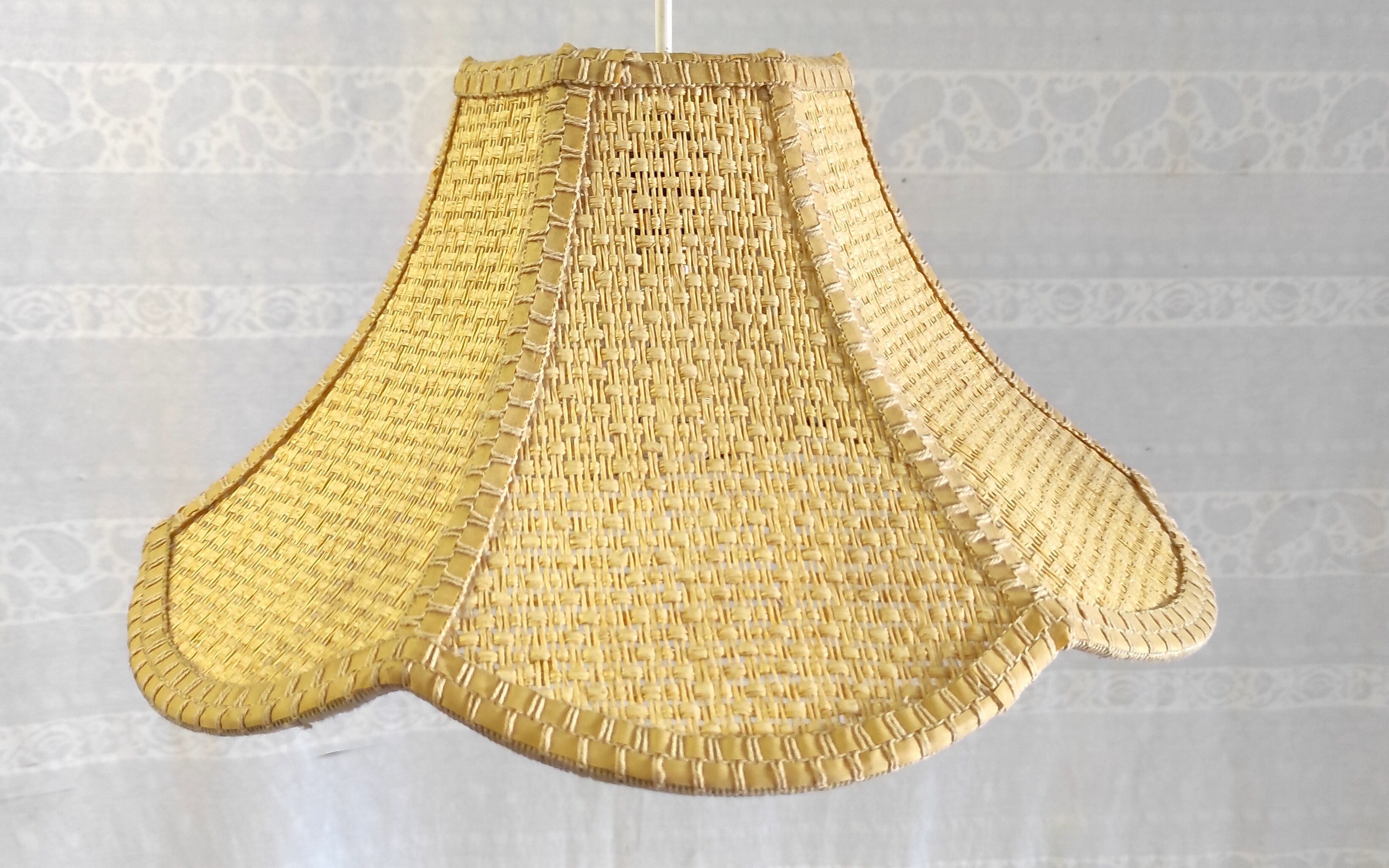 Rattan flower suspension "made in Korea" – 70s/80s