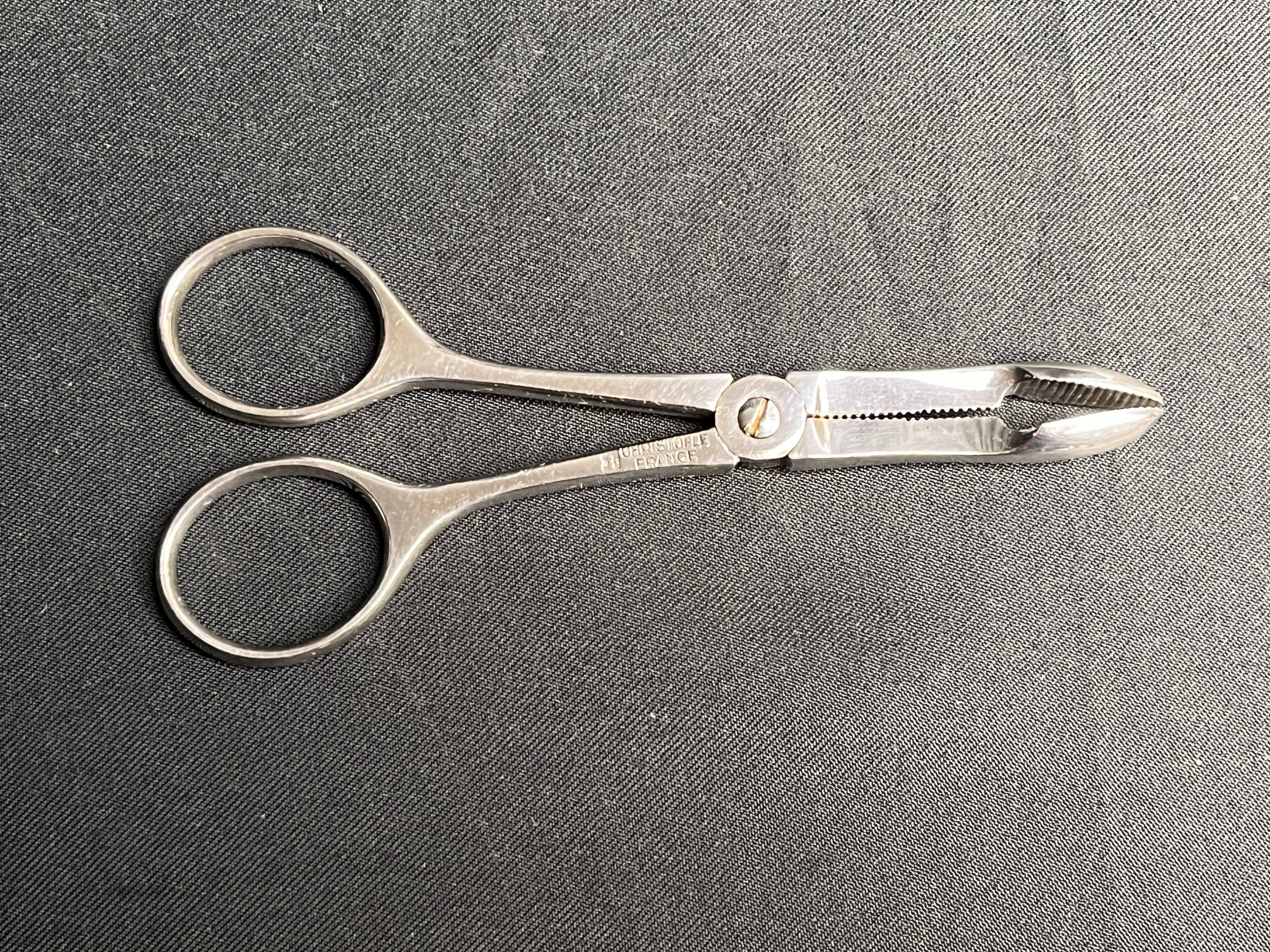 Tableware, silver-plated sugar scissors Christofle 20th century