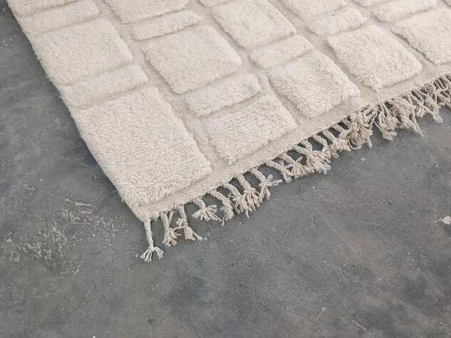 Beni Ouarain rug, 235 x 2.10 cm