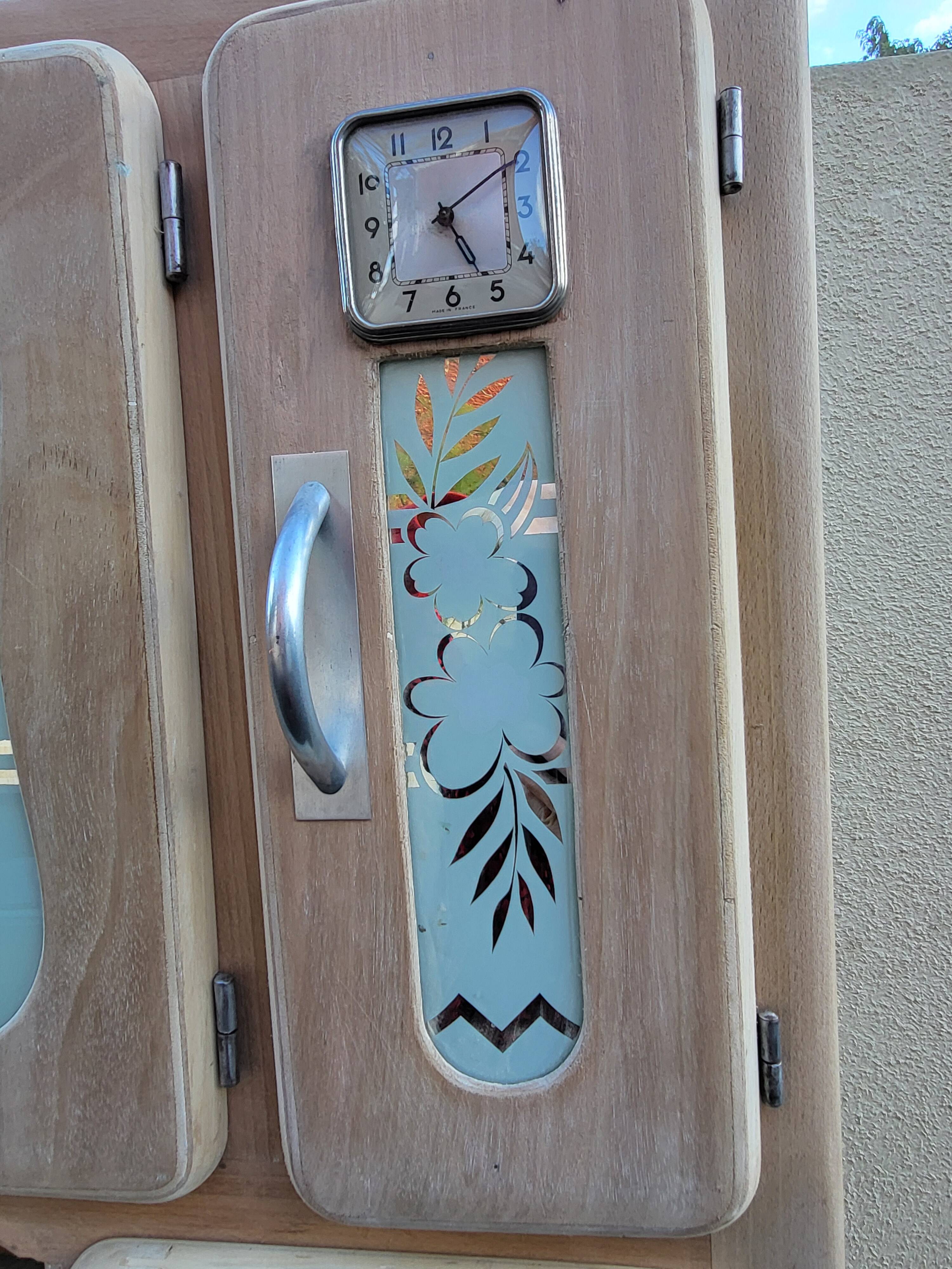 Vintage two-body buffet mado from the 1940s/50s poncé