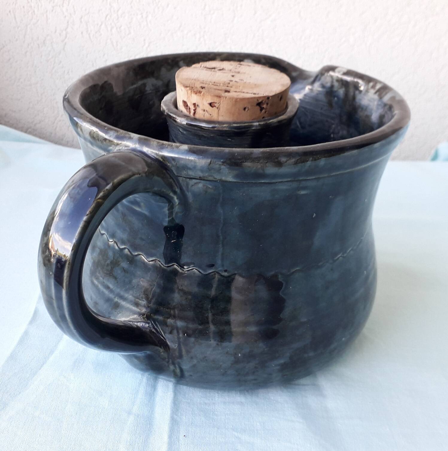 Ceramic ice bucket