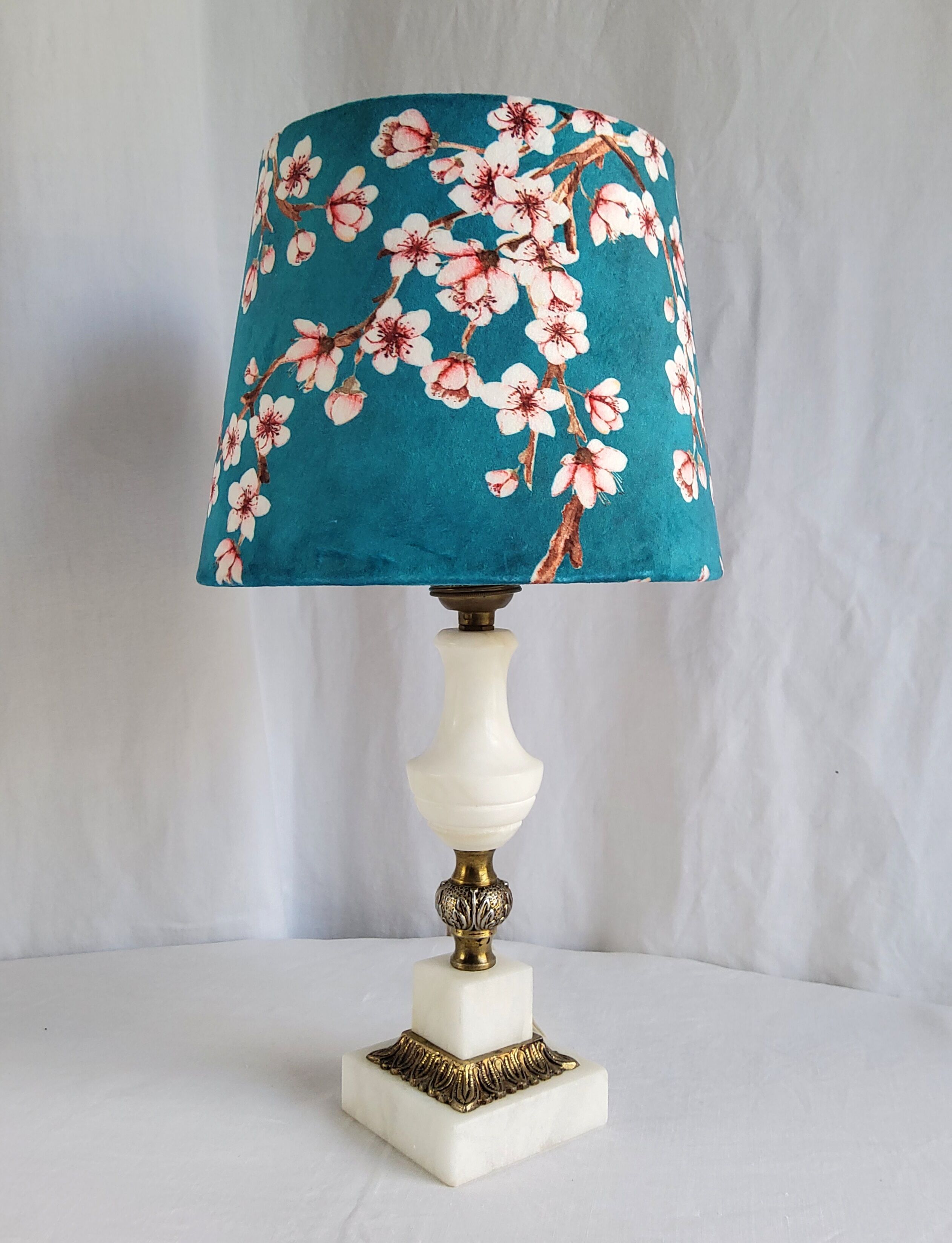 Table lamp