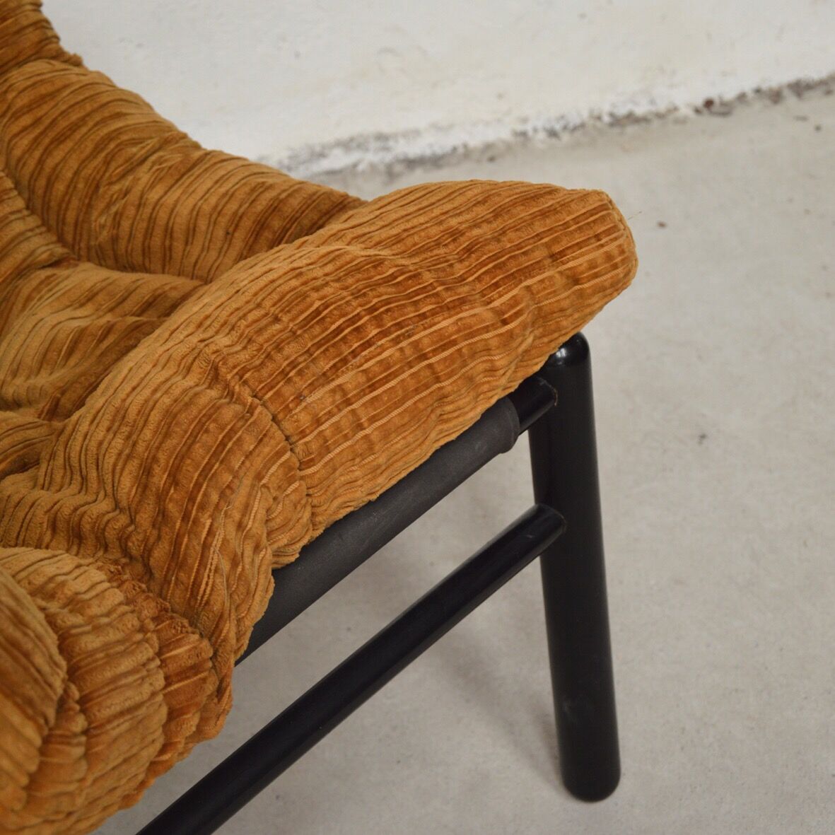 Paire de fauteuils avec coussins velours