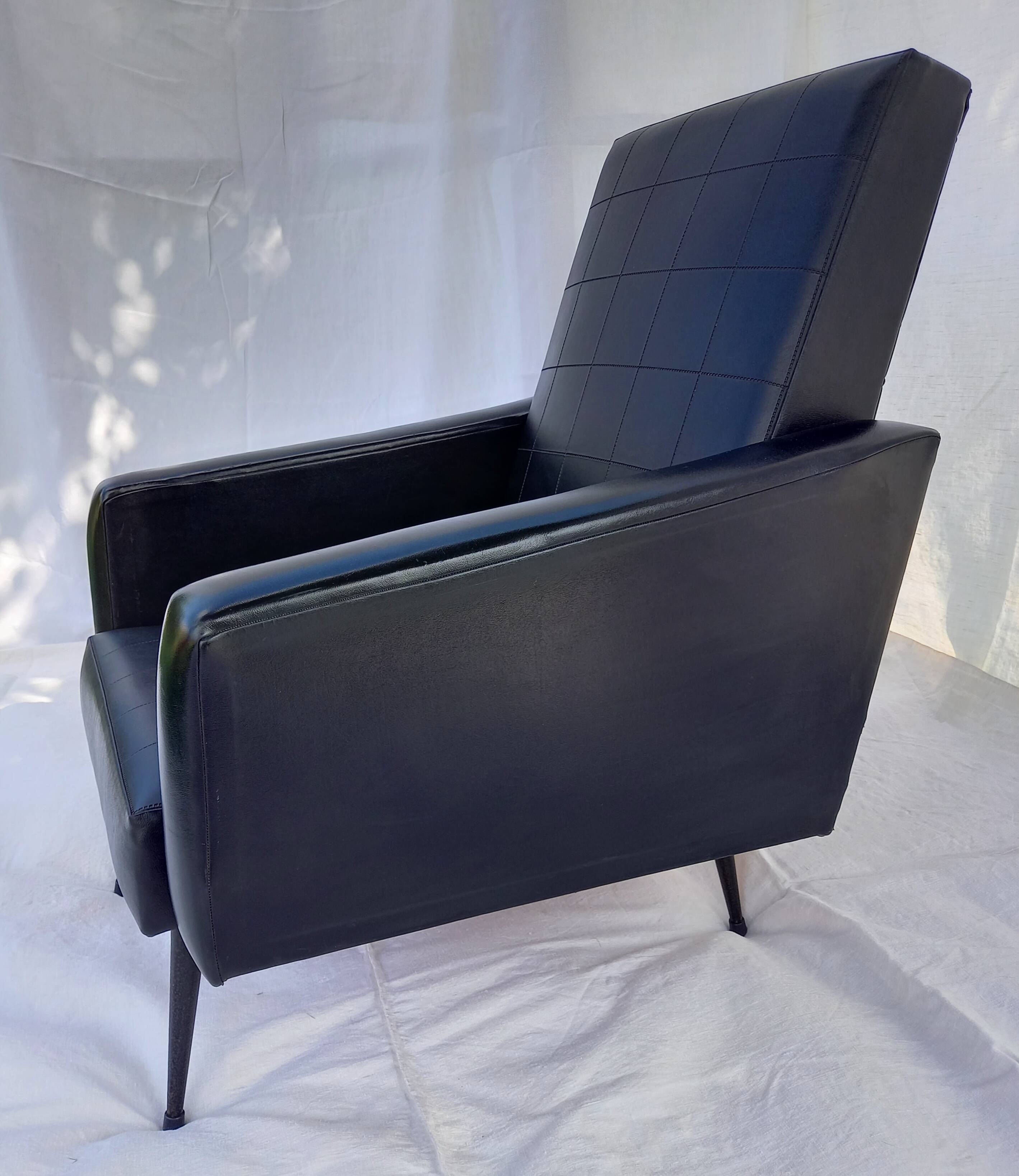 Rockabilly armchair in black skai from the 60s