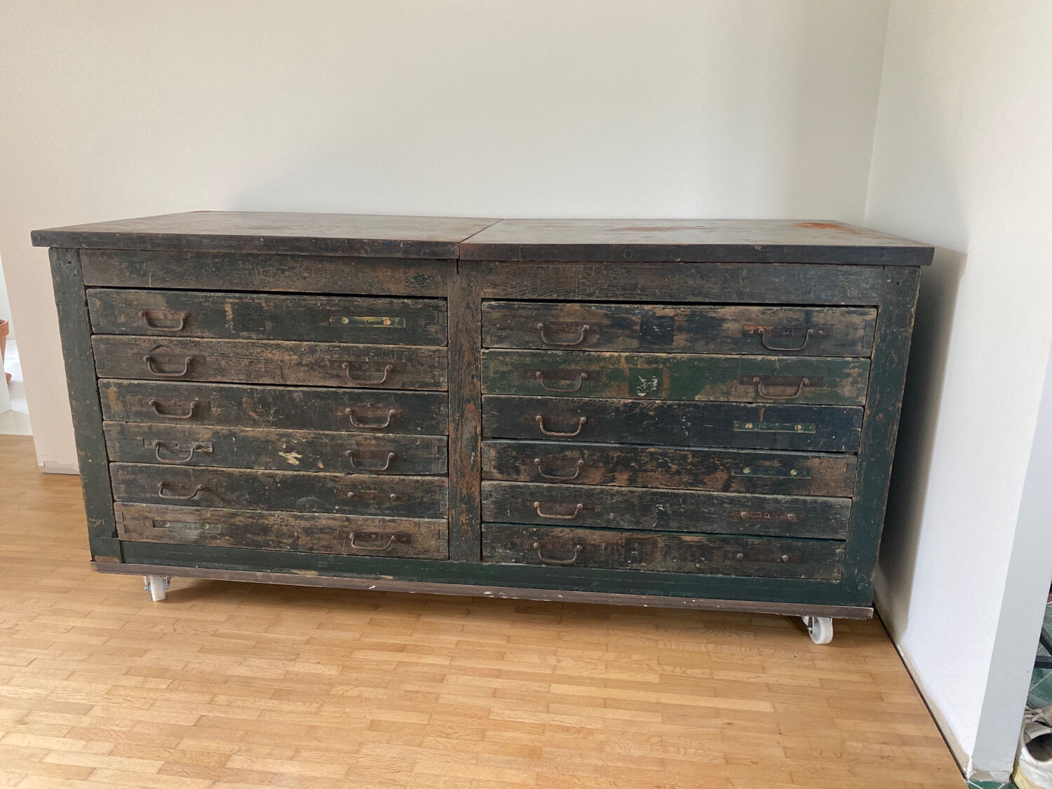 Wooden printing marble and cast iron top
