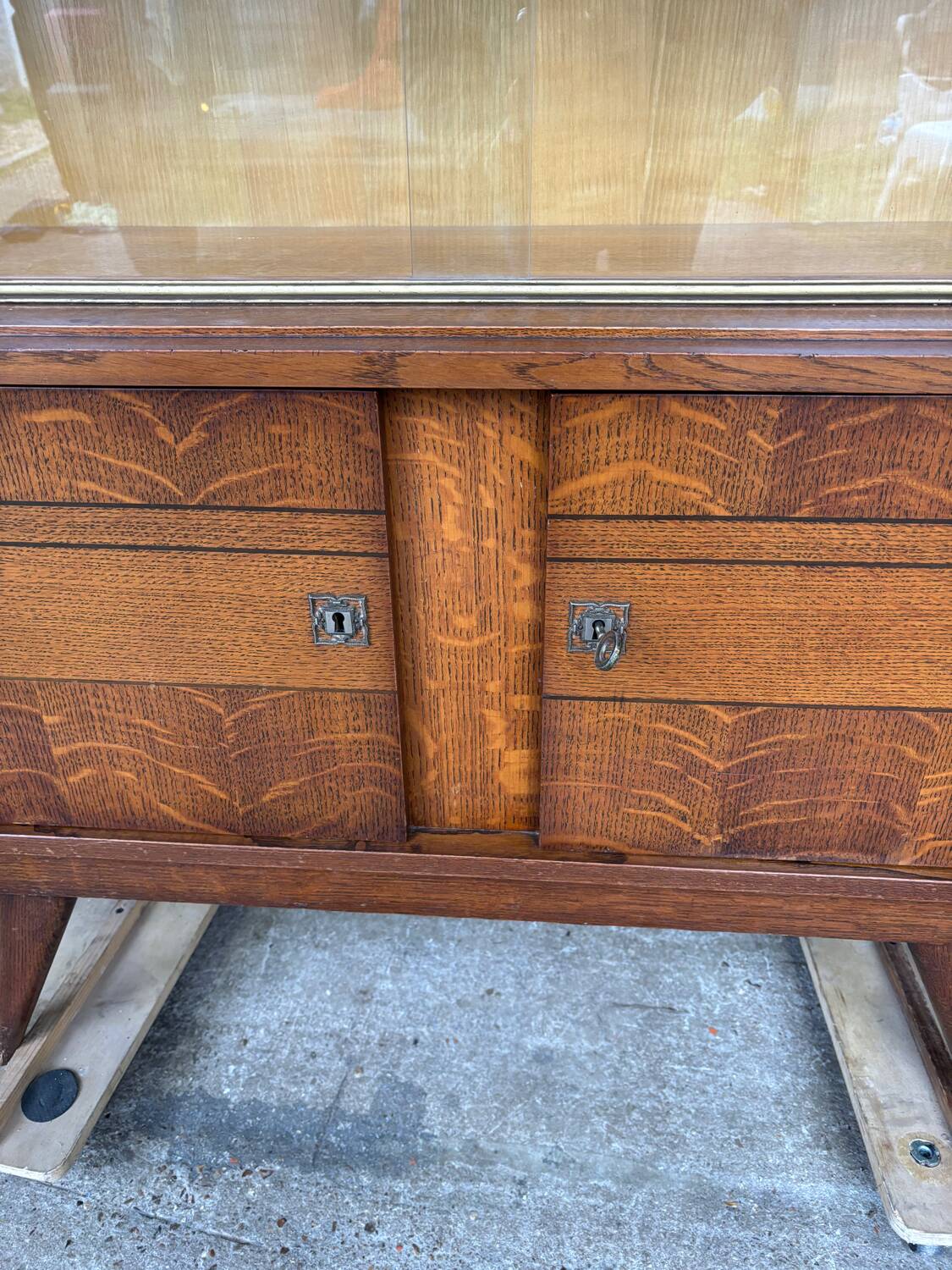 Vintage display cabinet compass legs 1950
