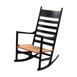 Rocking chair design par Hans.J.Wegner
