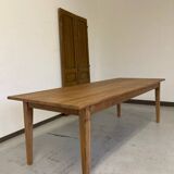 Farm table