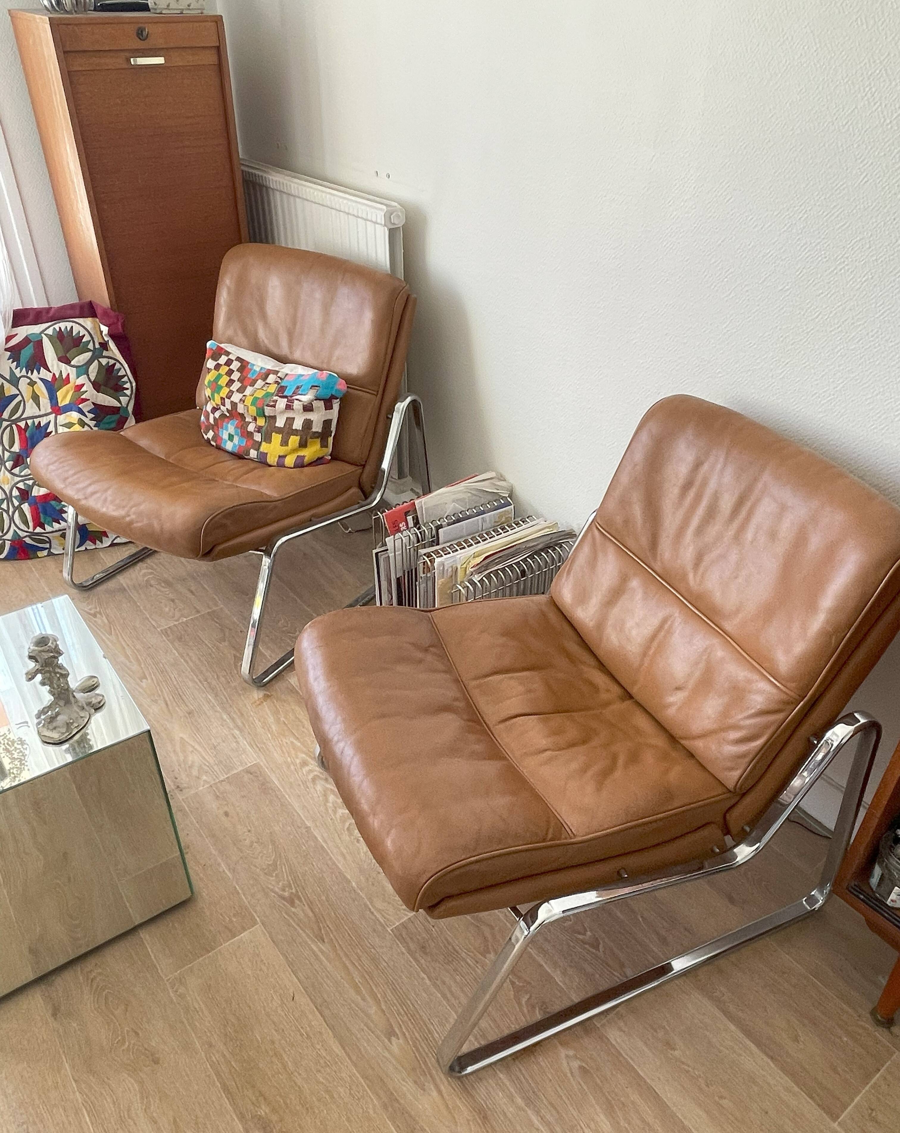 Superbe paires de chauffeuses scandinaves