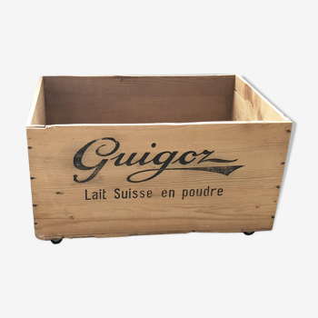 Guigoz old wooden case